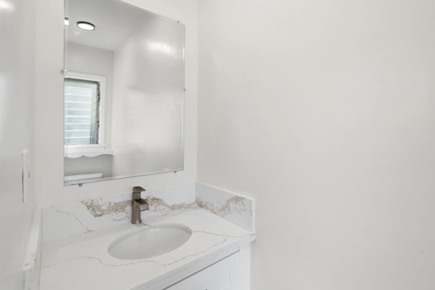 10309 La Grange Ave 31.jpg