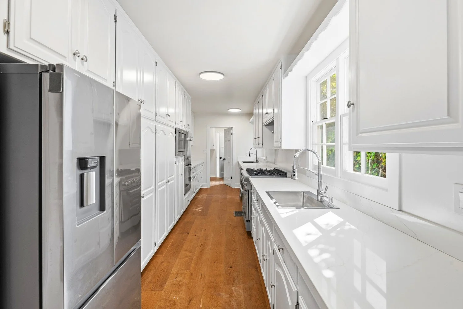 10309 La Grange Ave 36.jpg