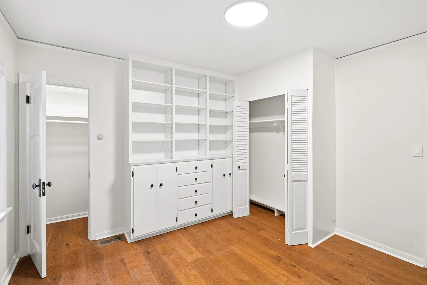 10309 La Grange Ave 44.jpg