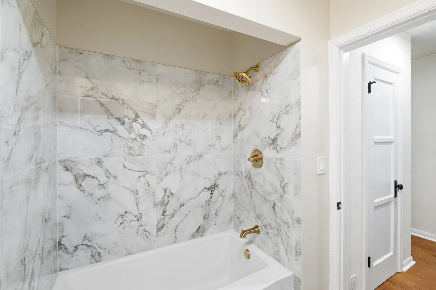 10309 La Grange Ave 48.jpg