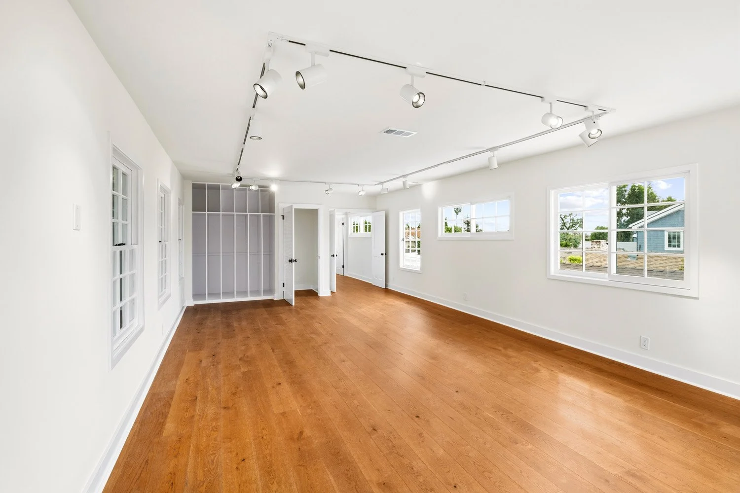 10309 La Grange Ave 58.jpg