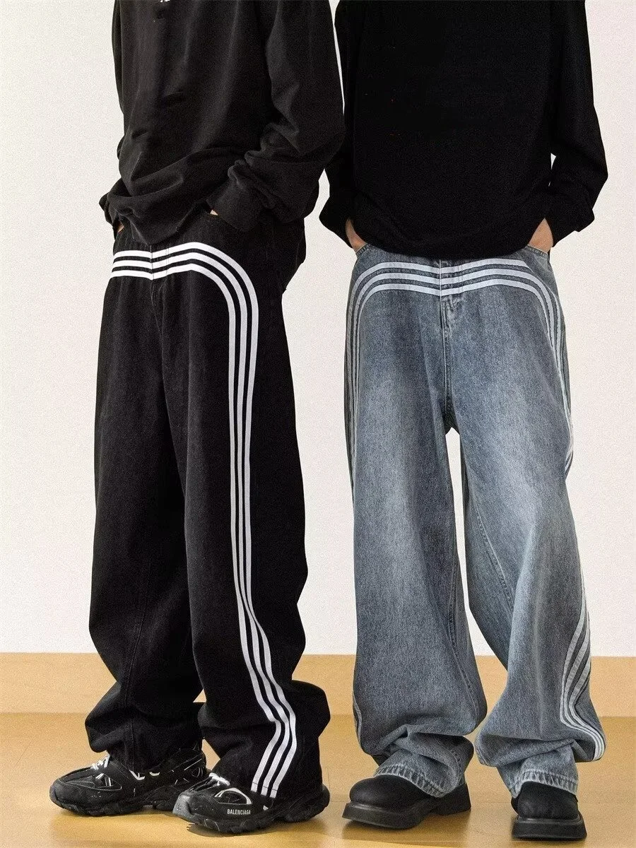 Wide-Leg Striped Denim Baggy Jeans