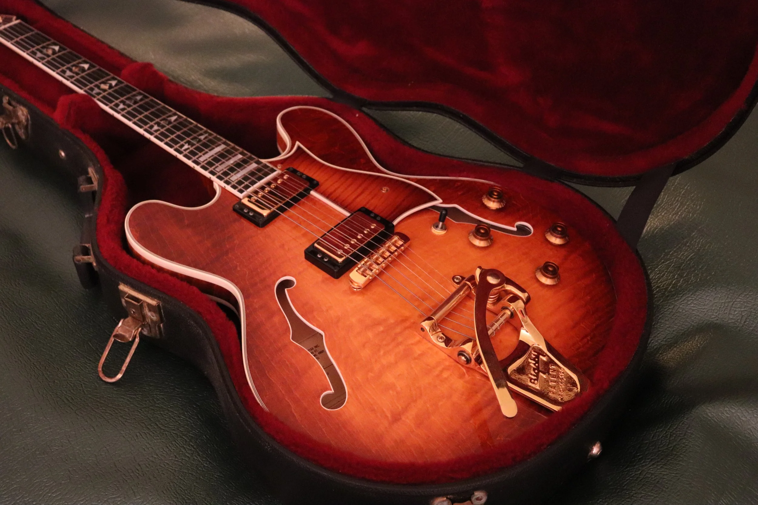 Heritage H 555 Custom Almond Burst 1994