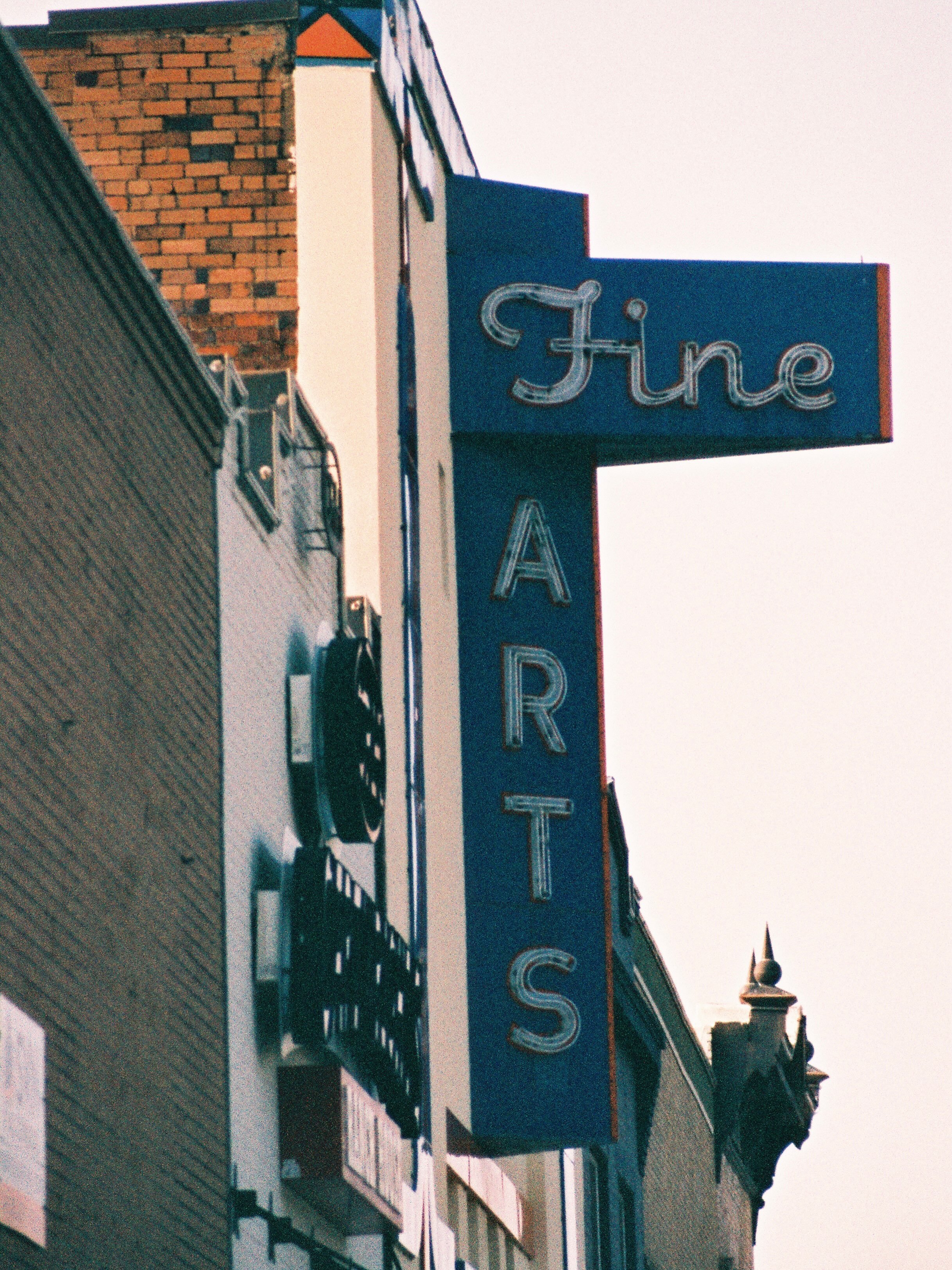 Roaming around Denton, Texas with a roll of @harmanphoto Phoenix film. This was at the start of the roll - by the time I finished it, the colors shifted dramatically from what you see here. Couldn&rsquo;t resist a lil&rsquo; car photography too 😉
.
