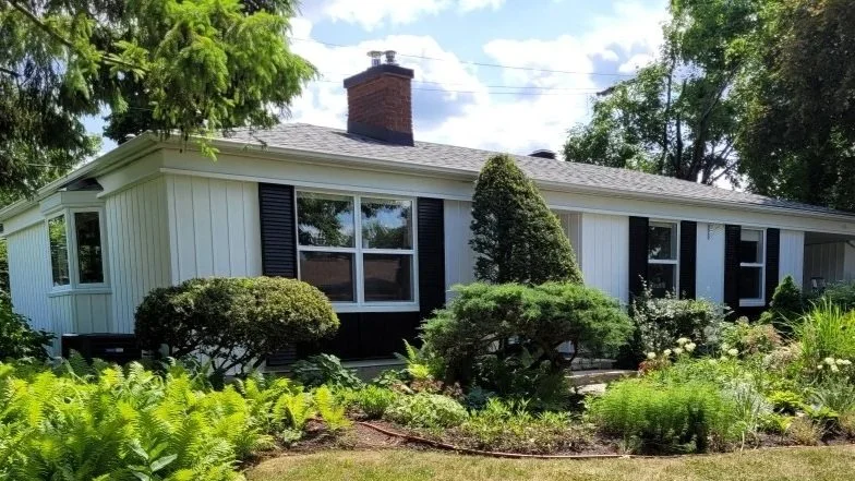 Exterior house painters