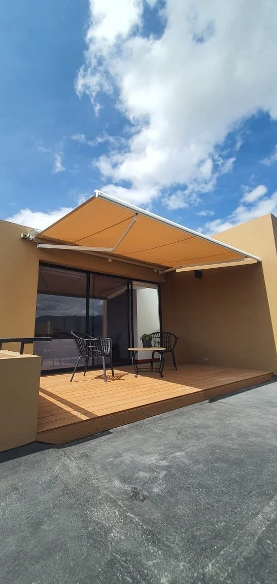 Toldos proyectantes motorizados y manuales