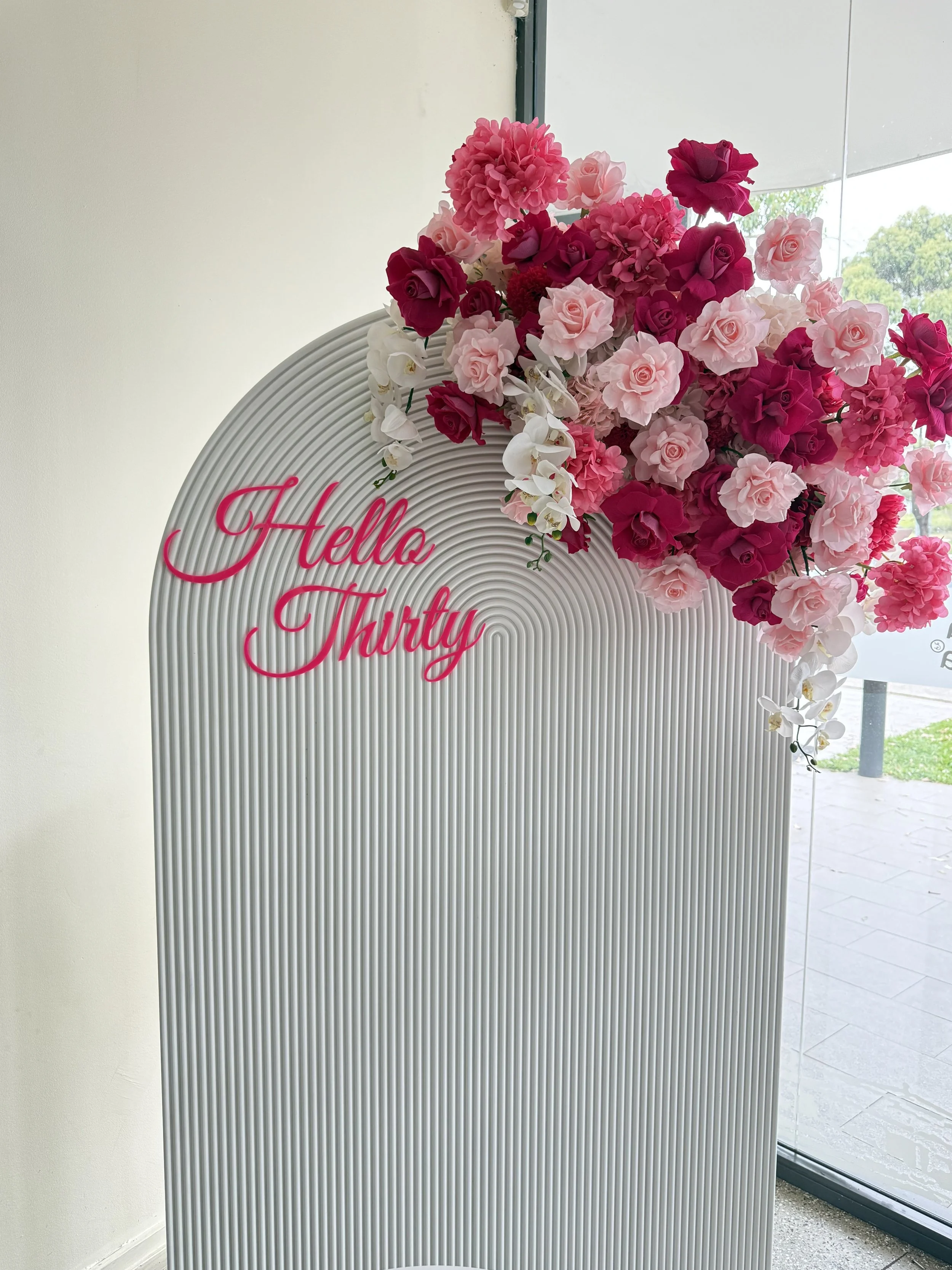 'Hello Thirty' Sign