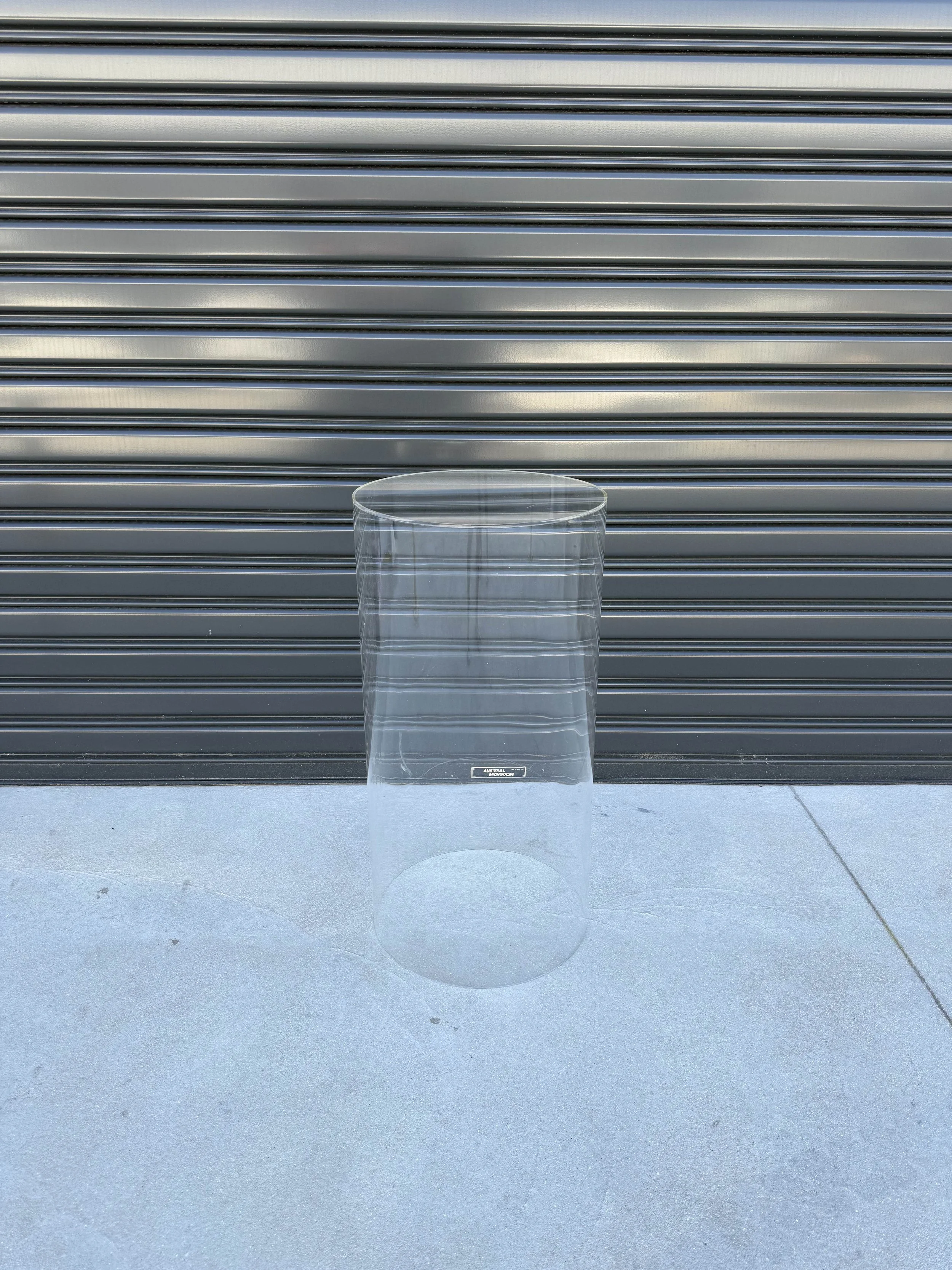 Clear_Round_Plinth_1.jpg