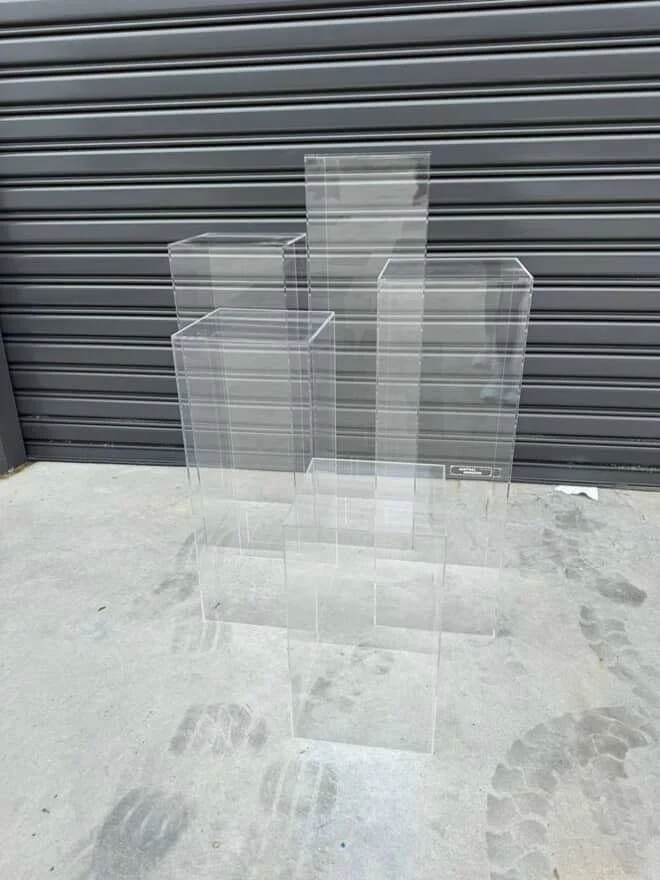 CLEAR SQUARE PLINTH HD.jpg