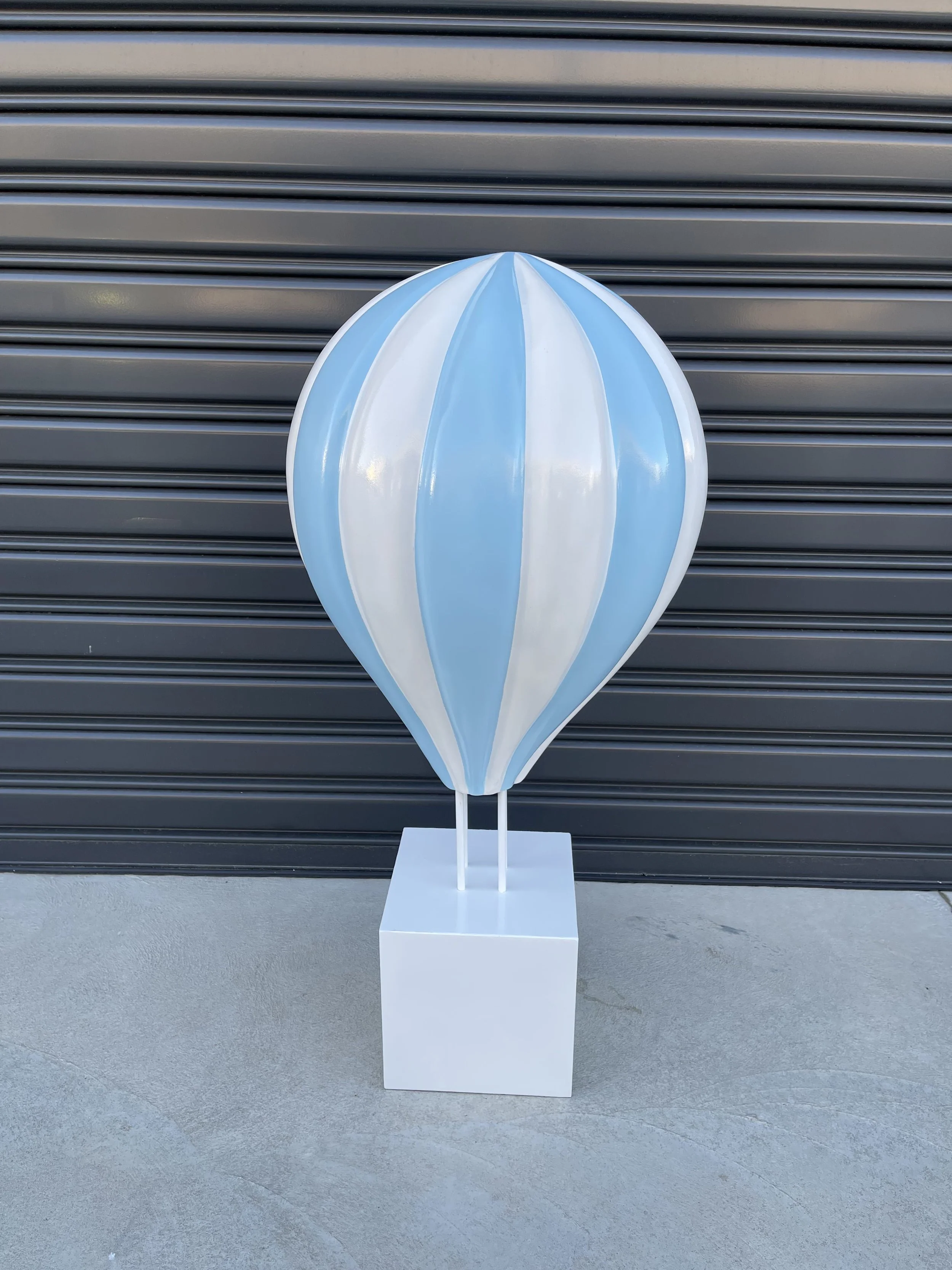 Hot_air_balloon_blue_2.jpg