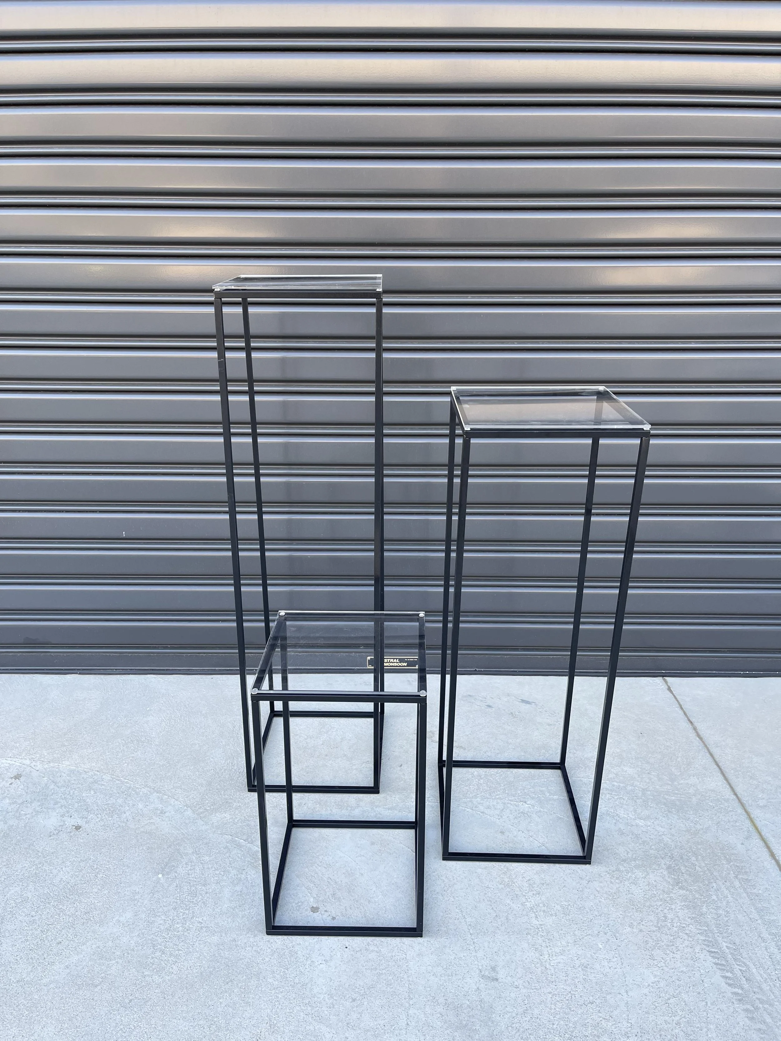 black_metal_sqaure_plinths.jpg