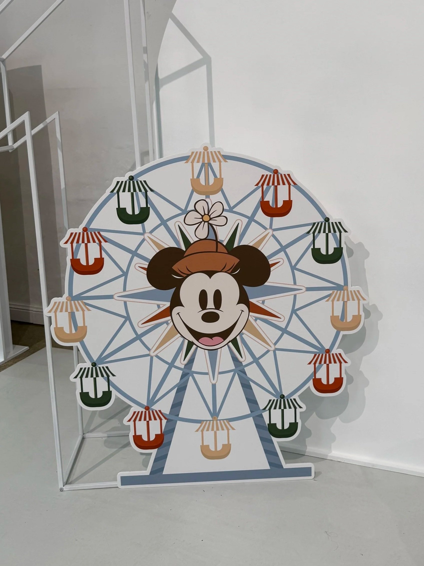 mickey_ferris_wheel_cutout.jpg