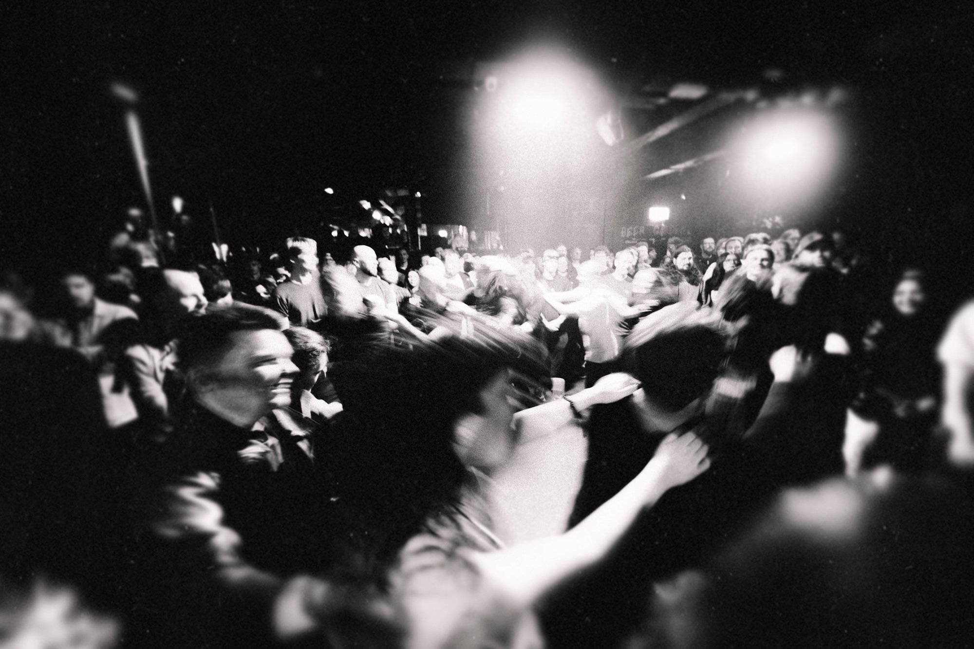 Knives, crowd.jpg