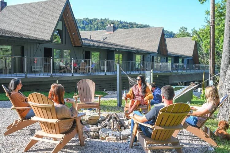 Cove Creek Lodge