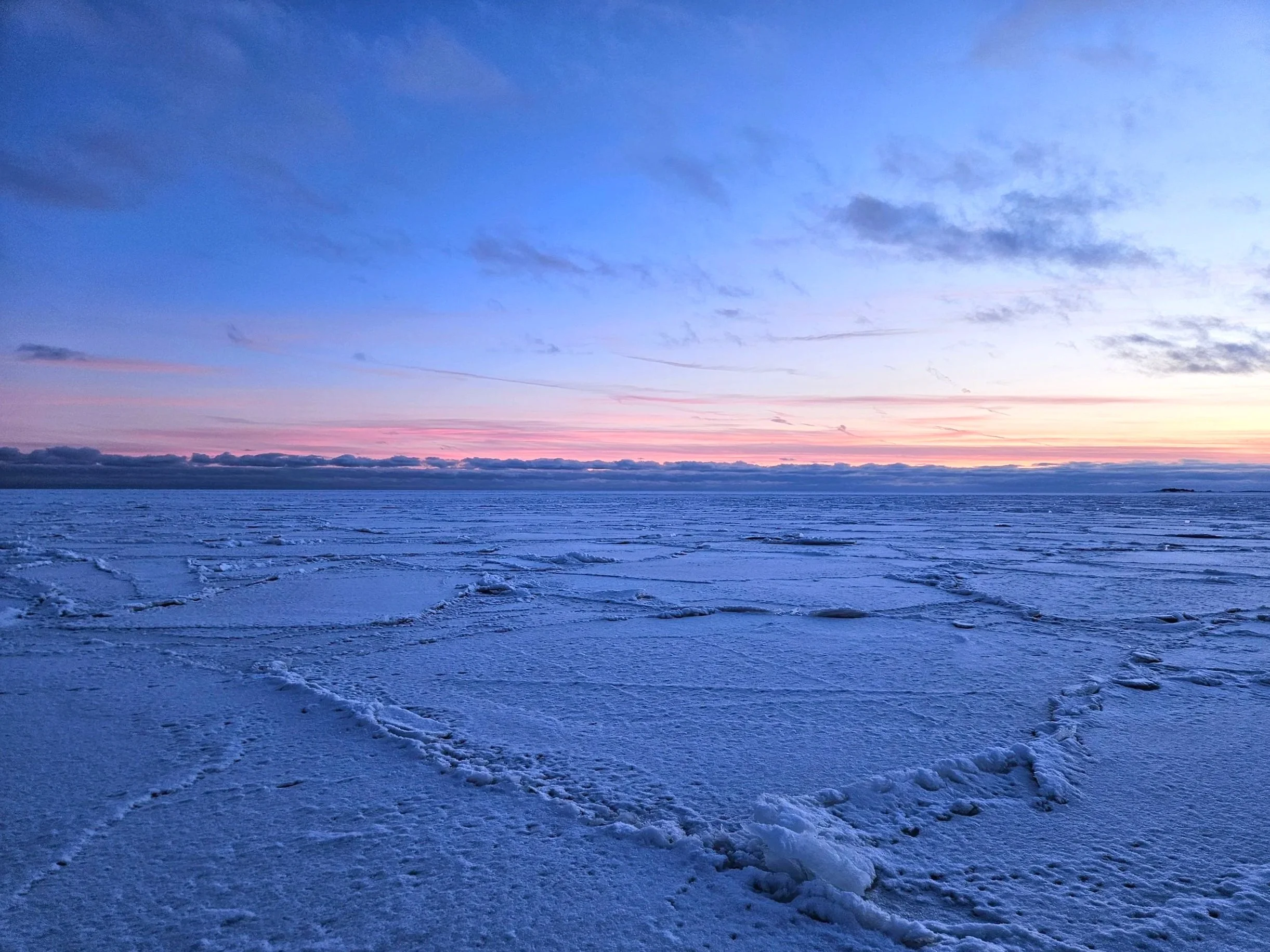 Using satellite imagery to study ice conditions on Helsinki sea ice
