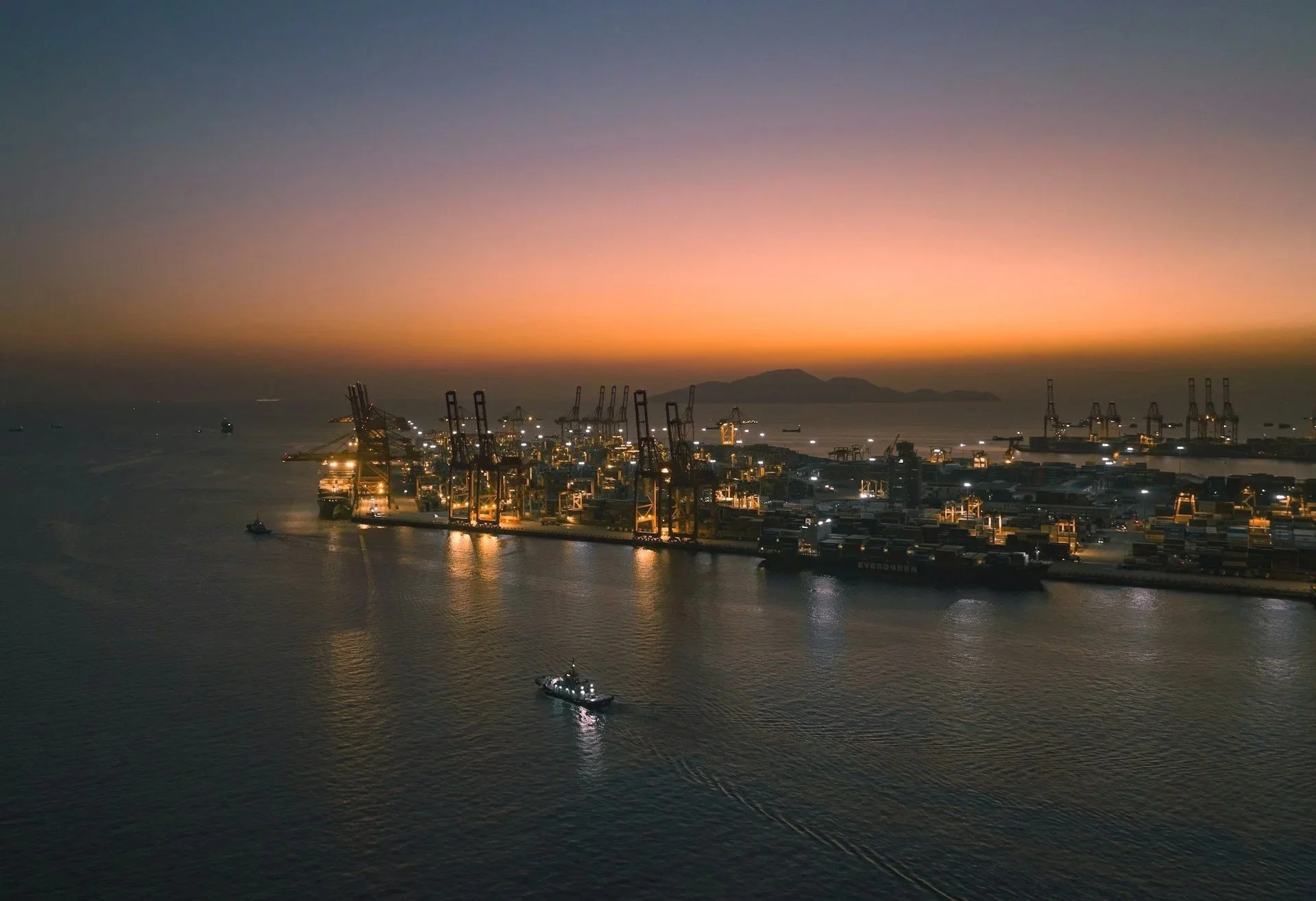 Explaining the locations and expansion of China’s busiest ports