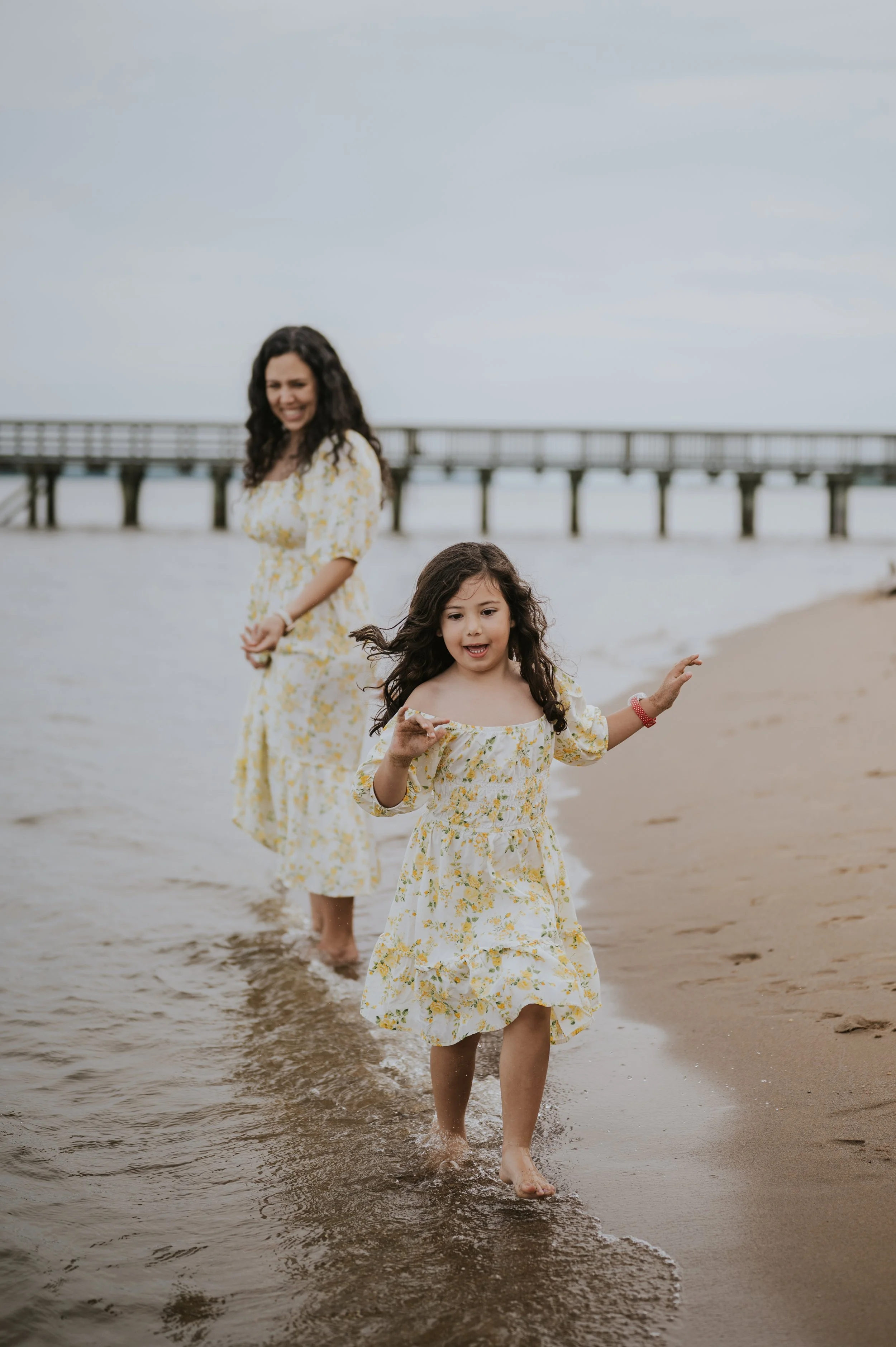 Family photography at Leesylvania Park in Woodbridge, VA.