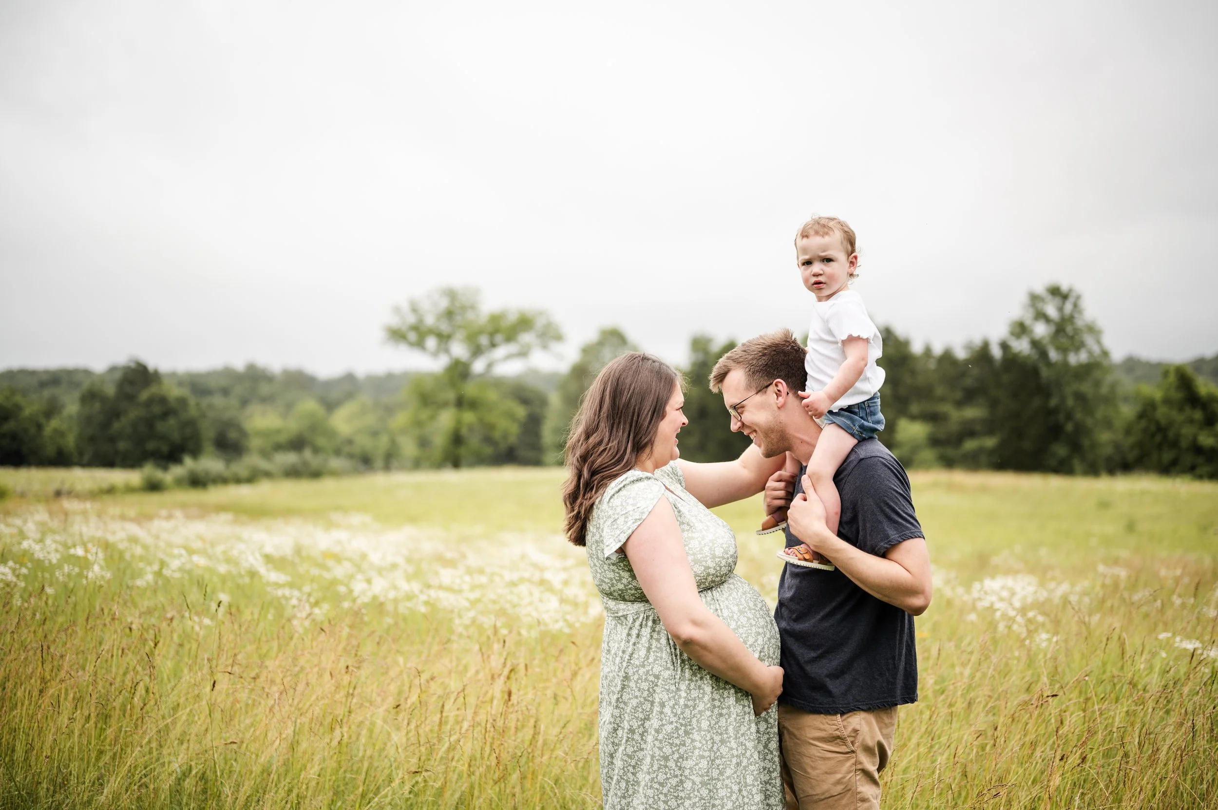 Maternity photography at Manassas Battlefield in Manassas, VA