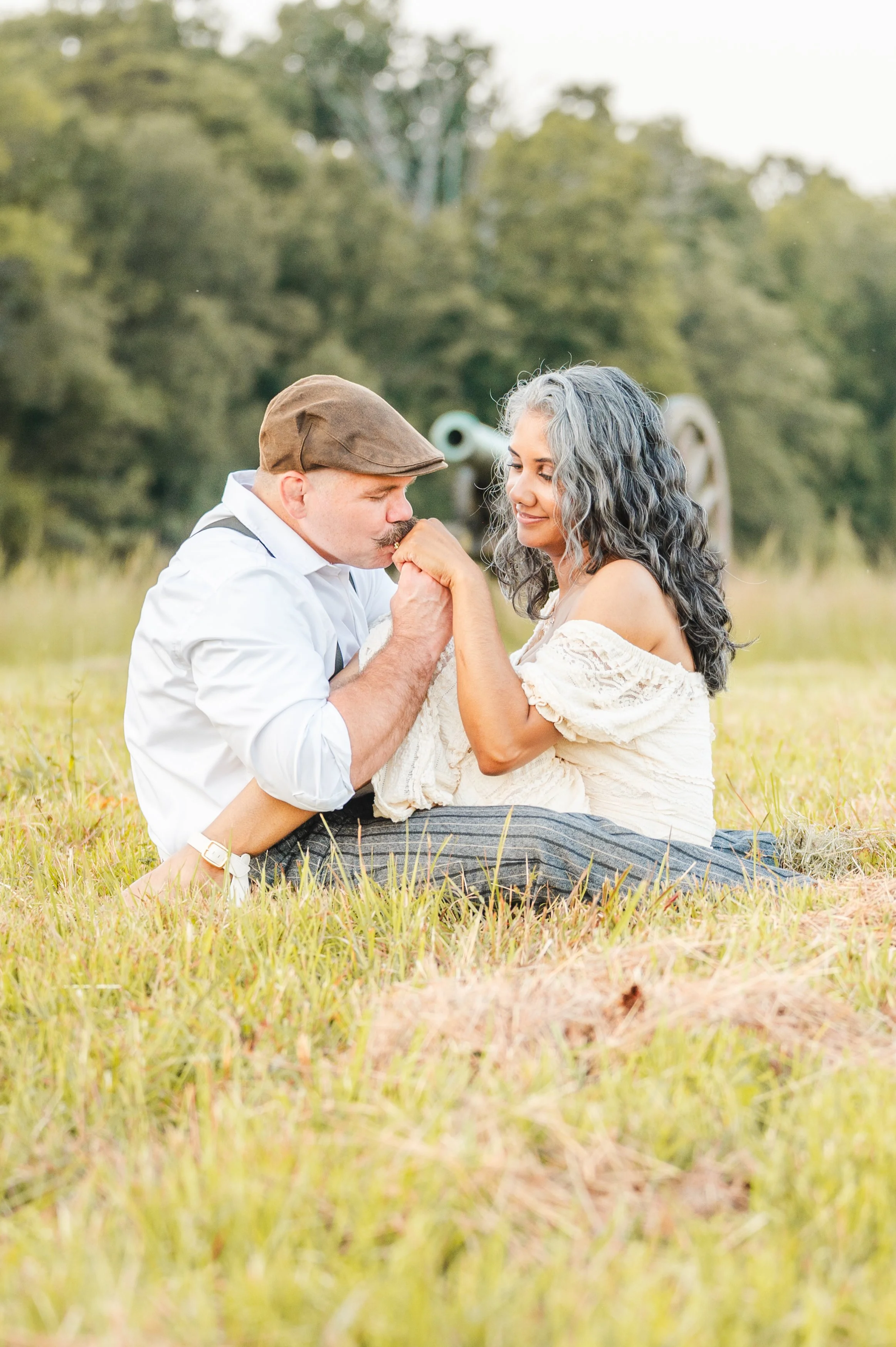 man-kissing-hand-engaged-manassas-battlefield-va.JPG