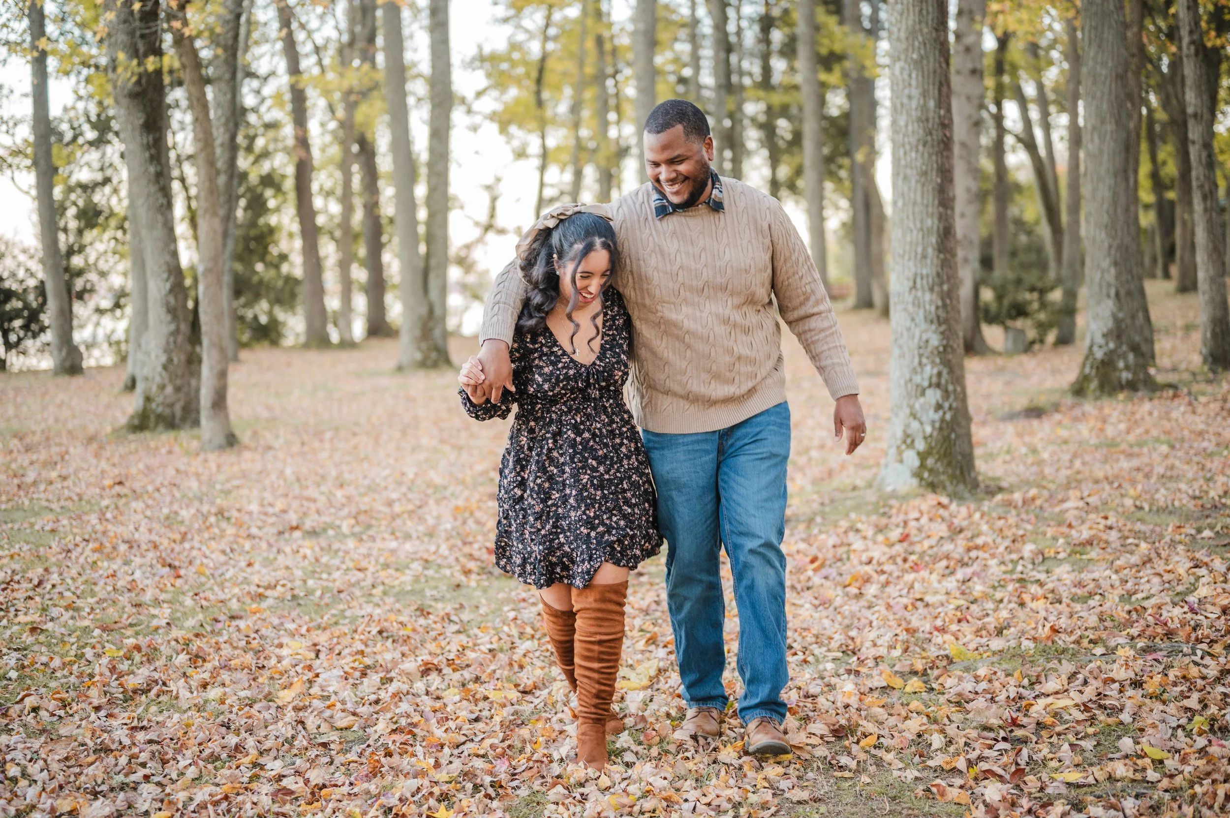 Couples photography at Pohick Bay in Lorton, Va.