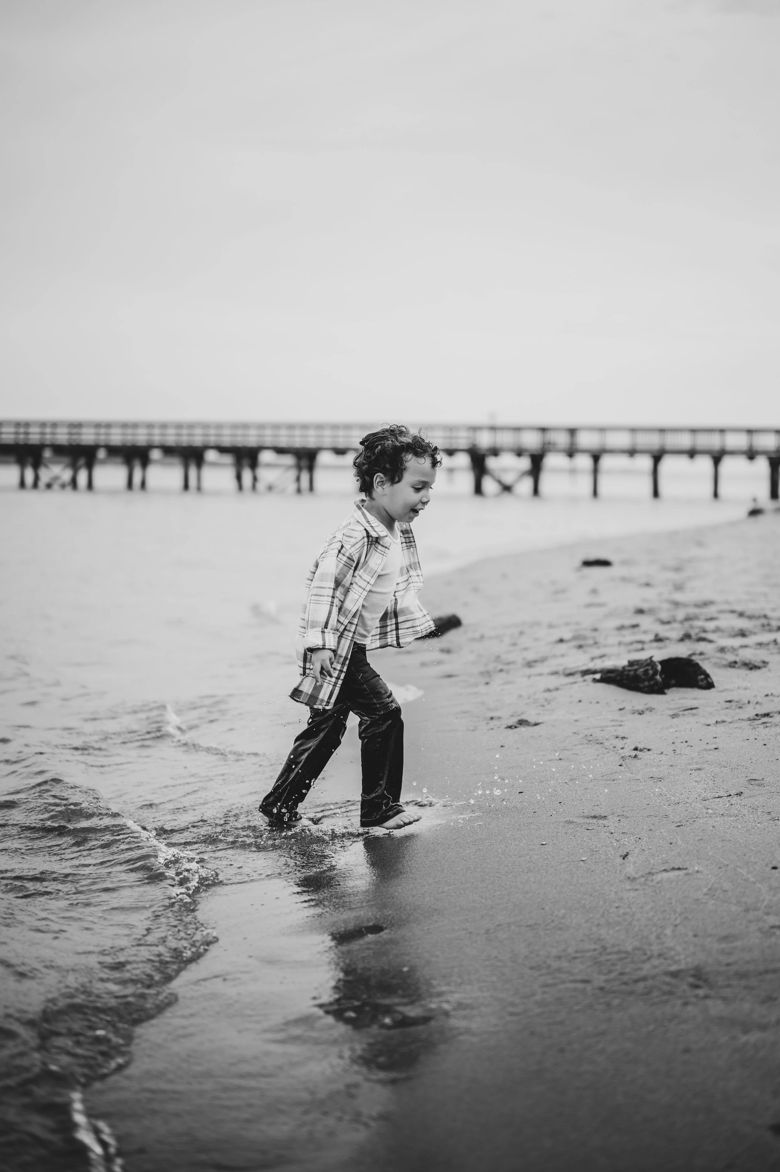 Family photography at Leesylvania Park in Woodbridge, VA.