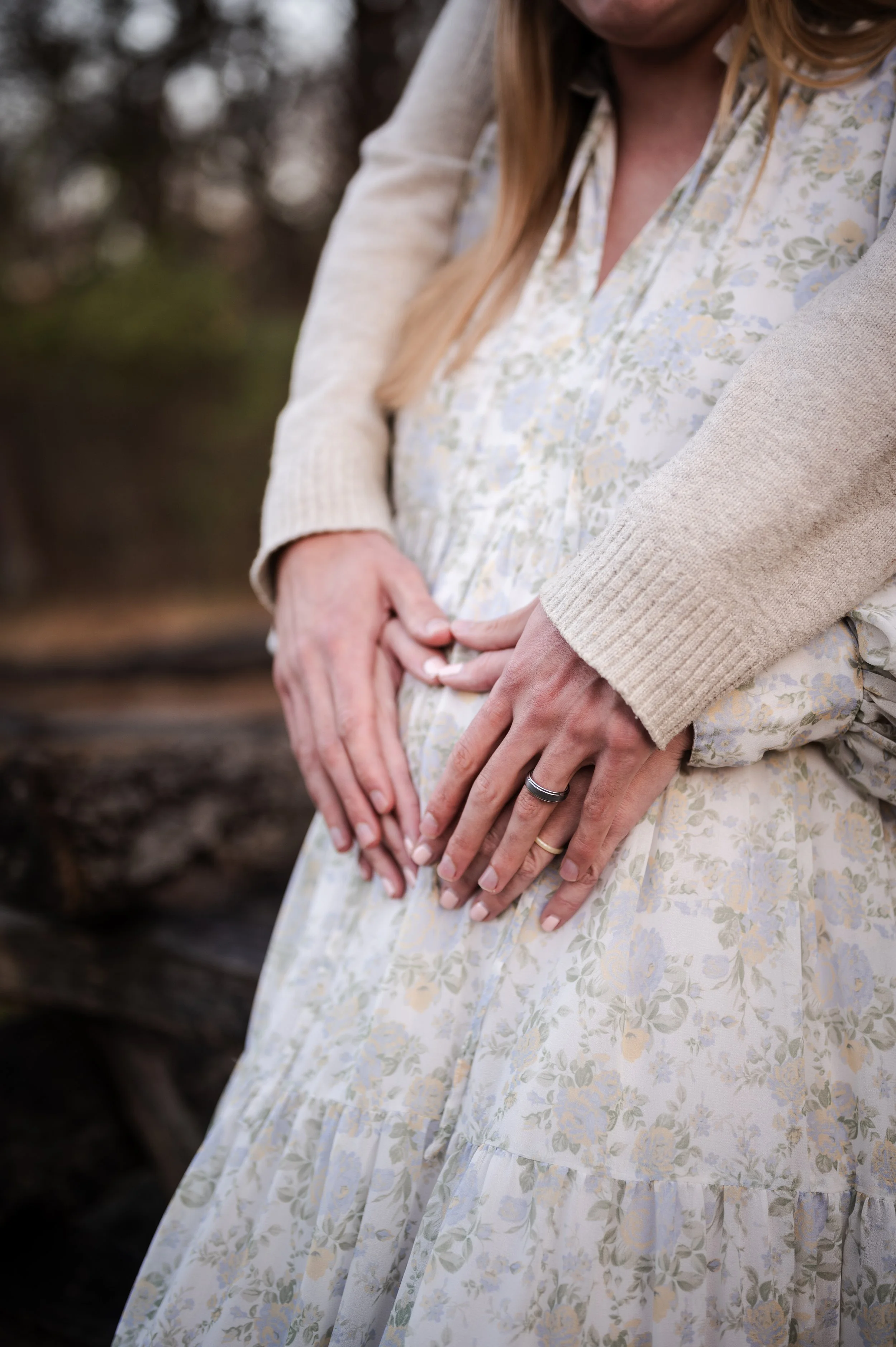 Maternity photography at Ellanor C. Lawrence Park in Fairfax, VA