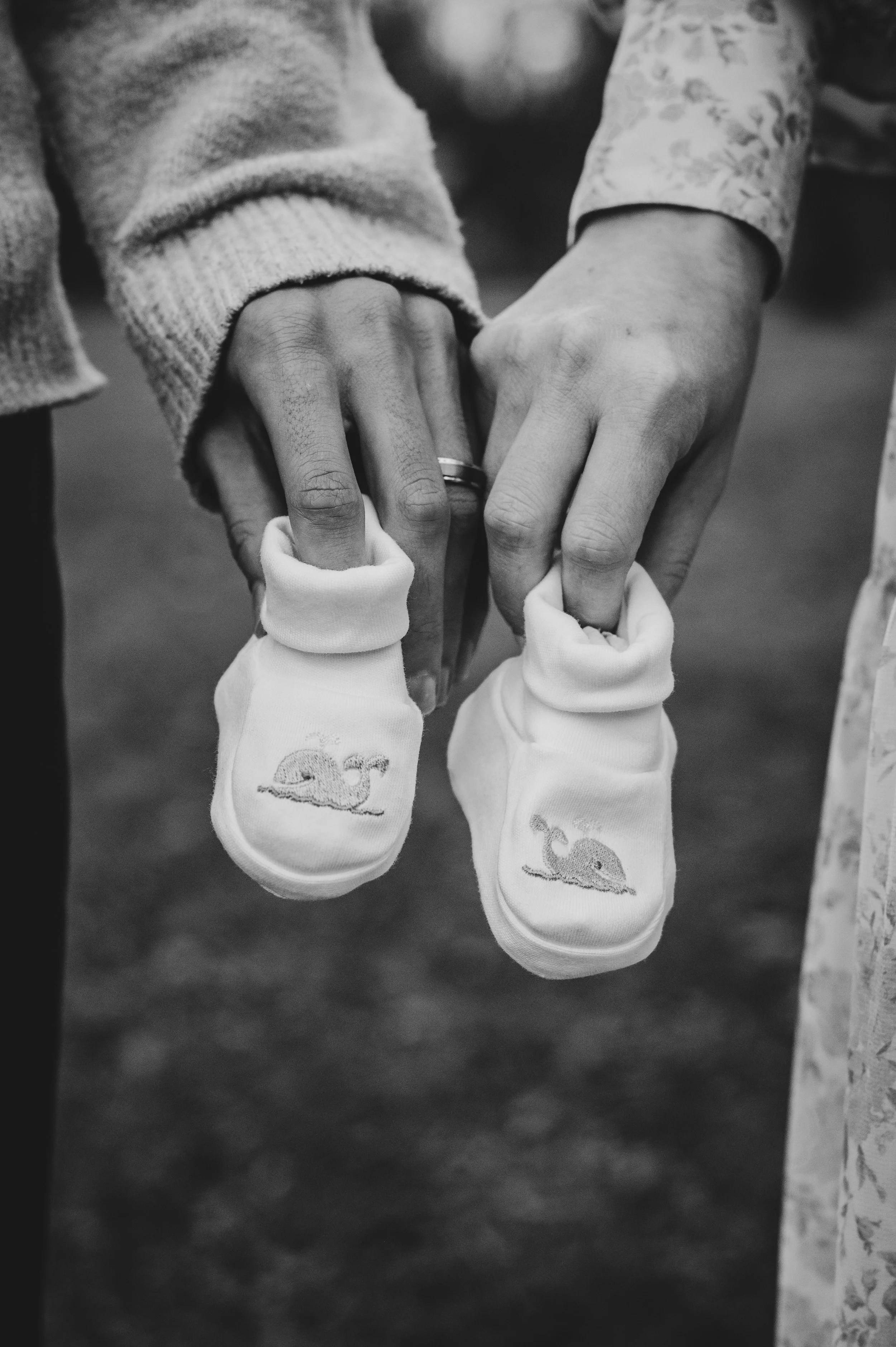 Maternity photography at Ellanor C. Lawrence Park in Fairfax, VA