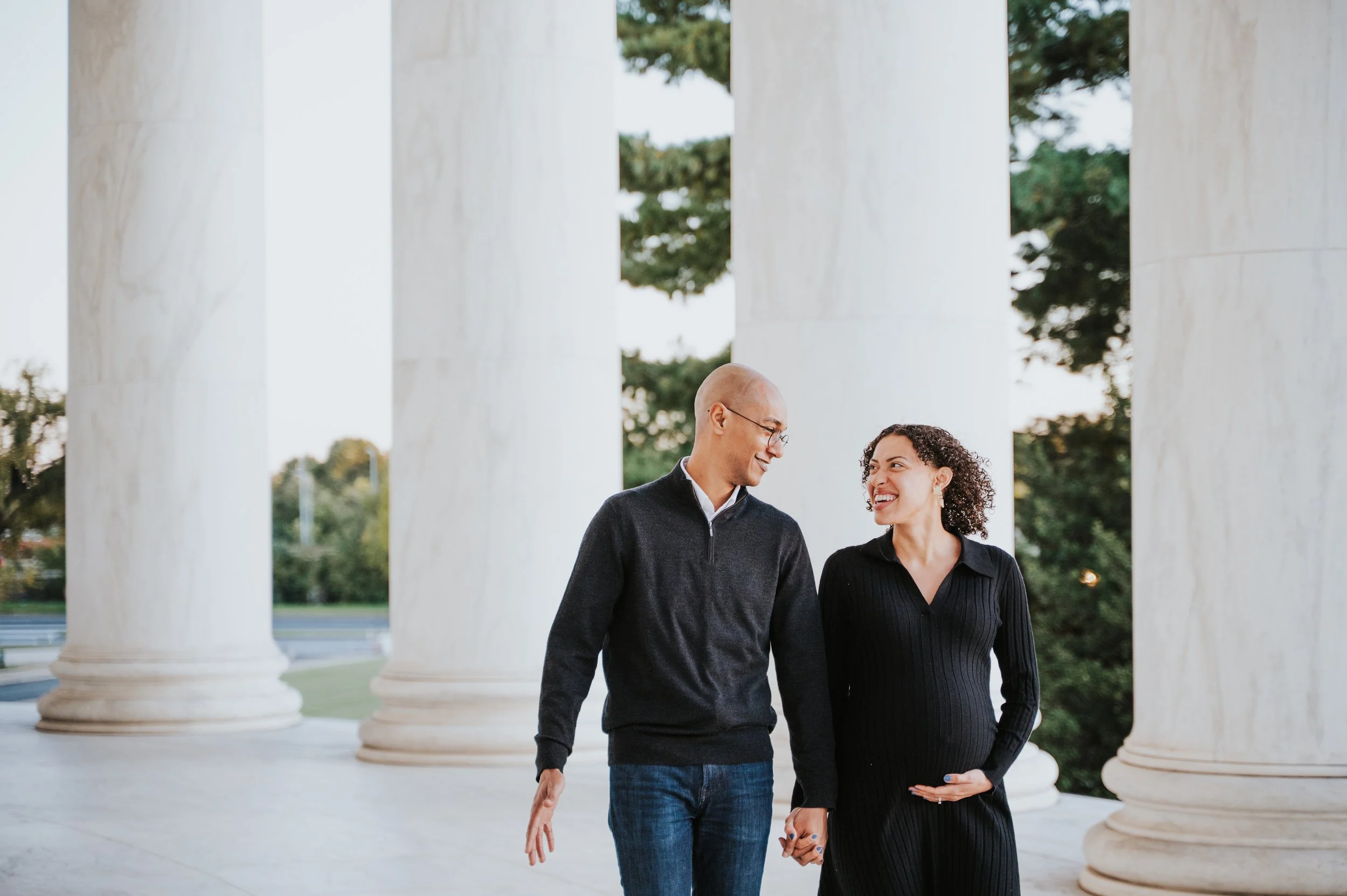 Maternity photography at Jefferson Memorial in Washington, DC