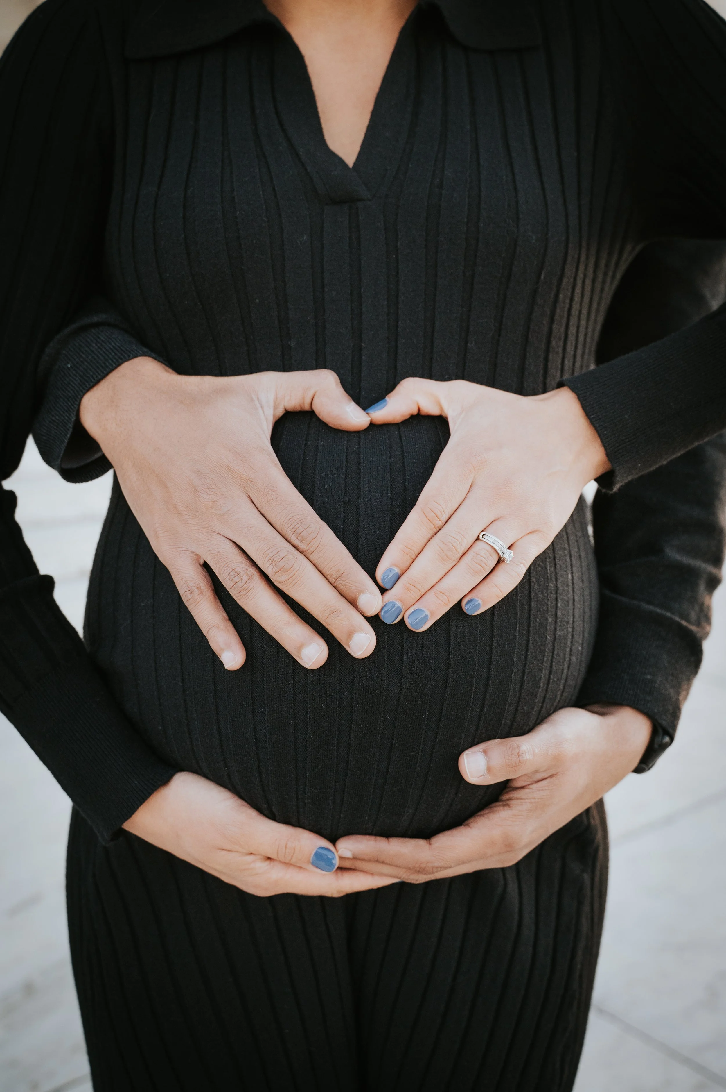 Maternity photography at Jefferson Memorial in Washington, DC