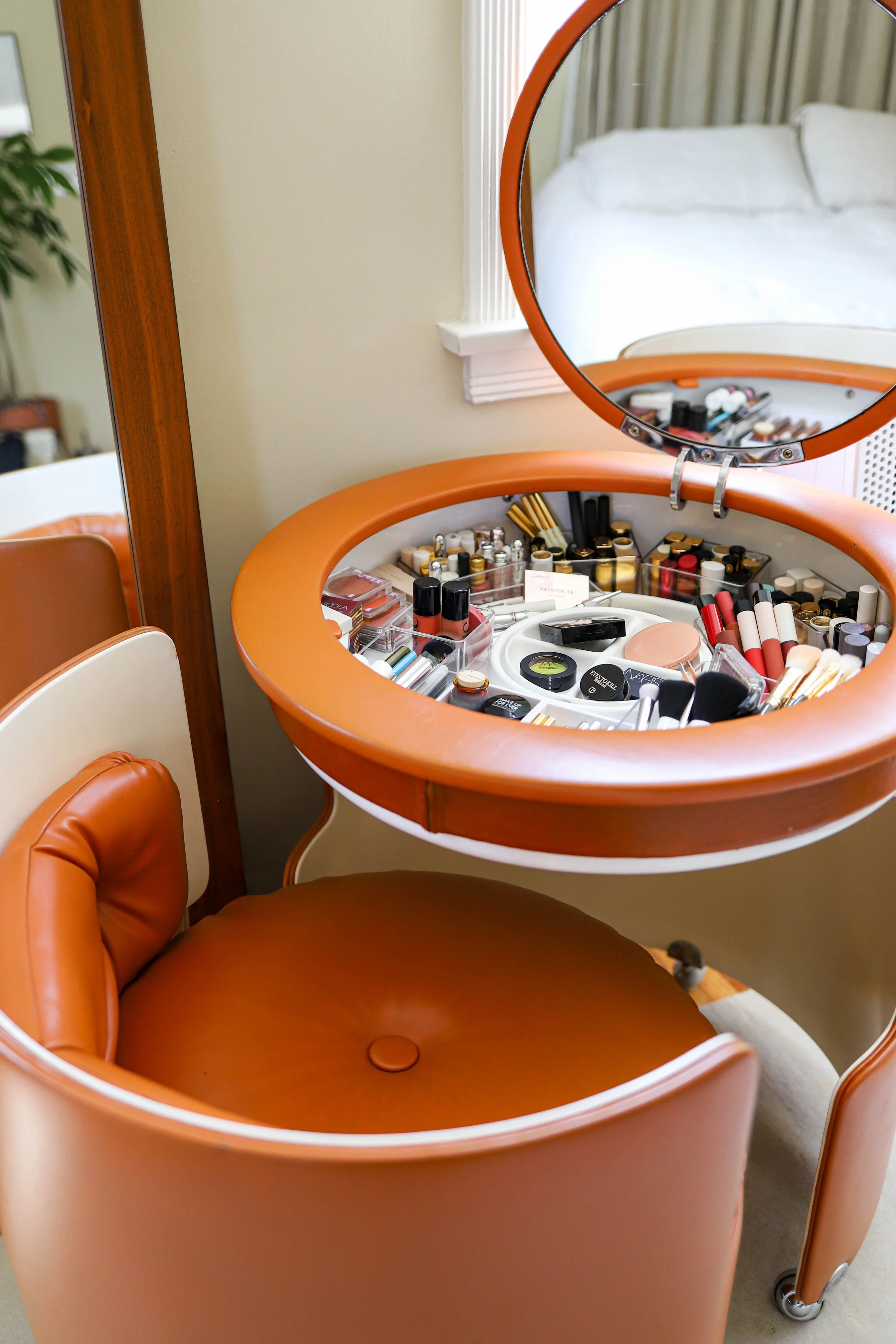a vintage dilly dally vanity