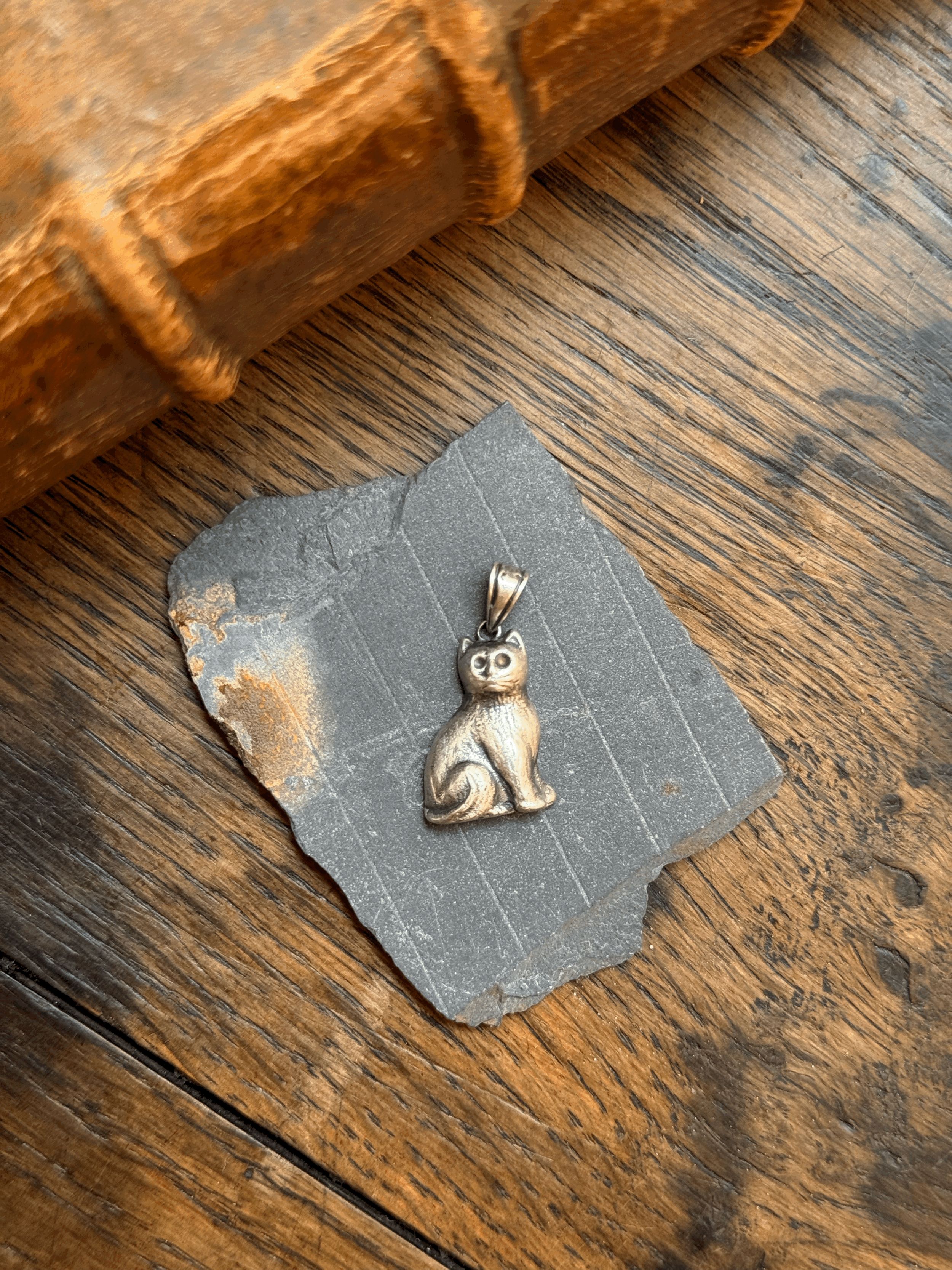 Cracker Charm Cat necklace in Sterling Silver