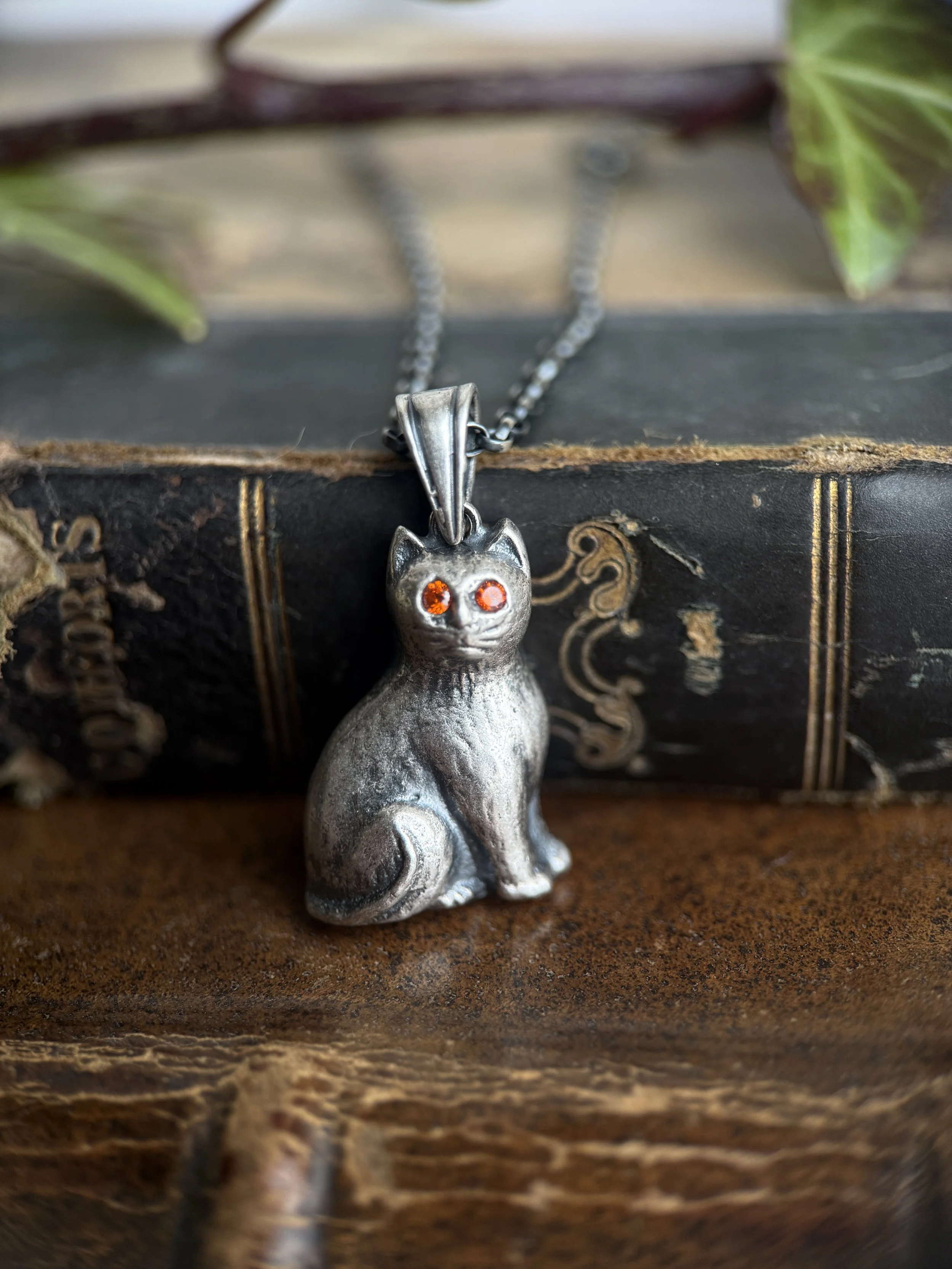 *RESERVED JEANETTE* Cracker Charm Cat necklace in Sterling Silver