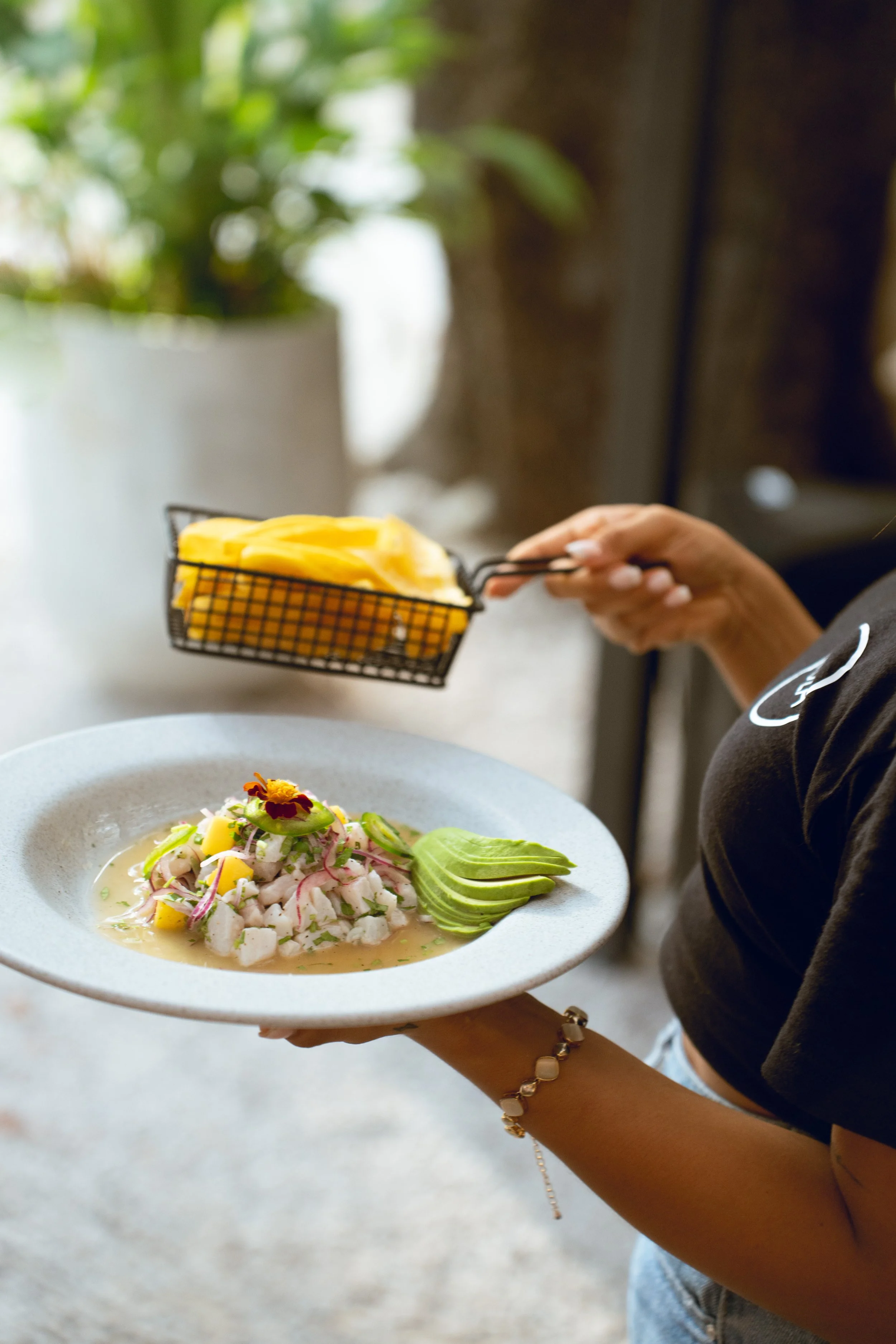 Lola Restaurant-01523.jpg