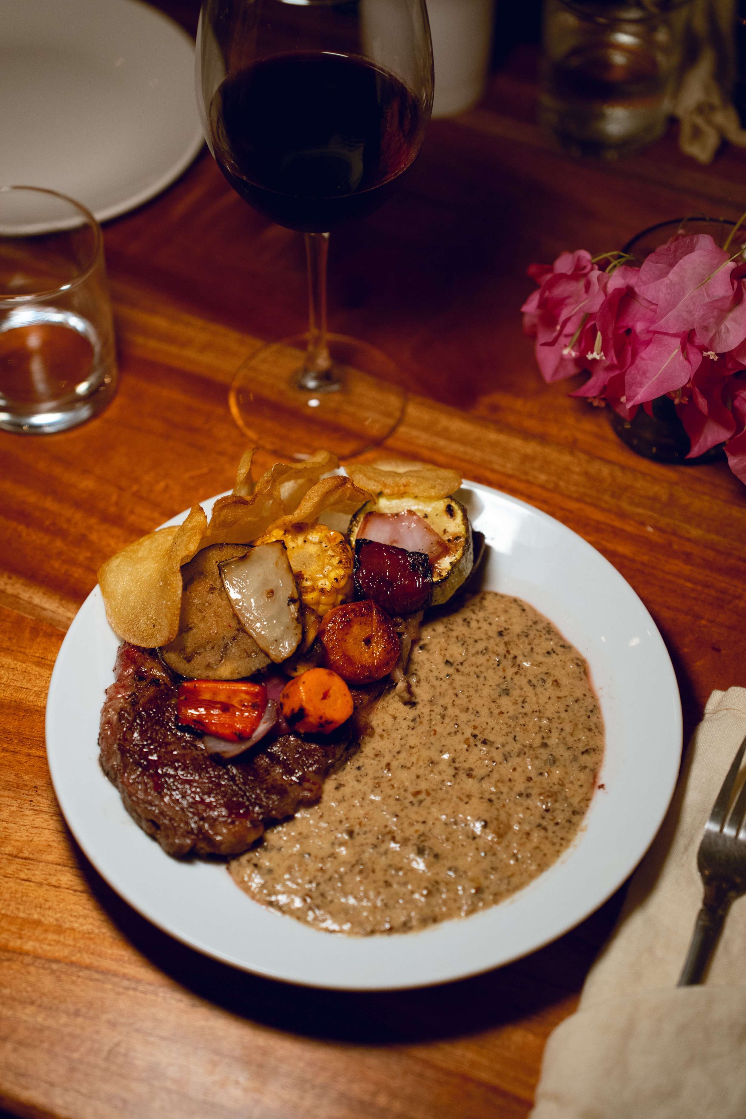 Lola Restaurant-02050.jpg