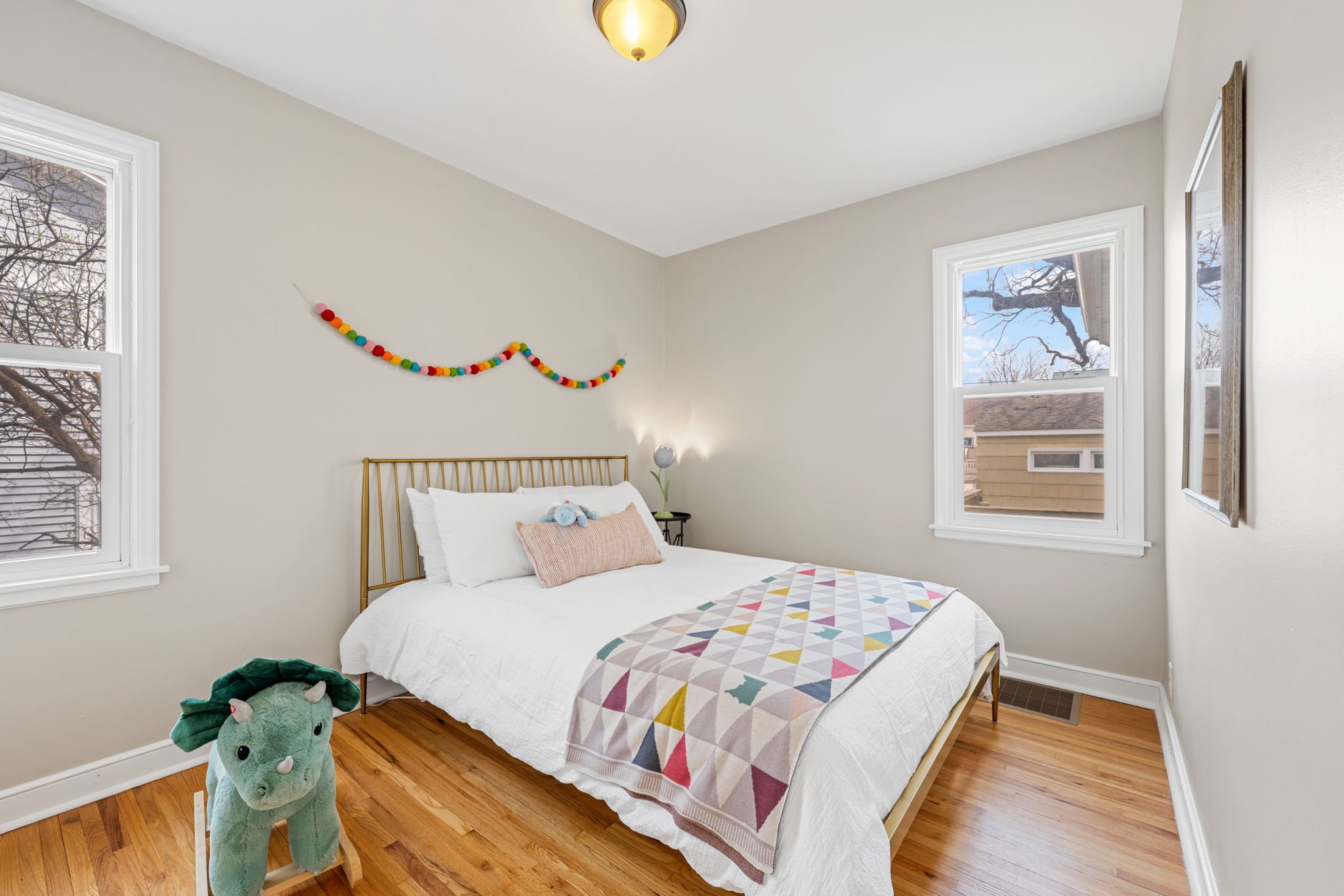 39-web-or-mls-2909-kentucky-ave-s.jpg