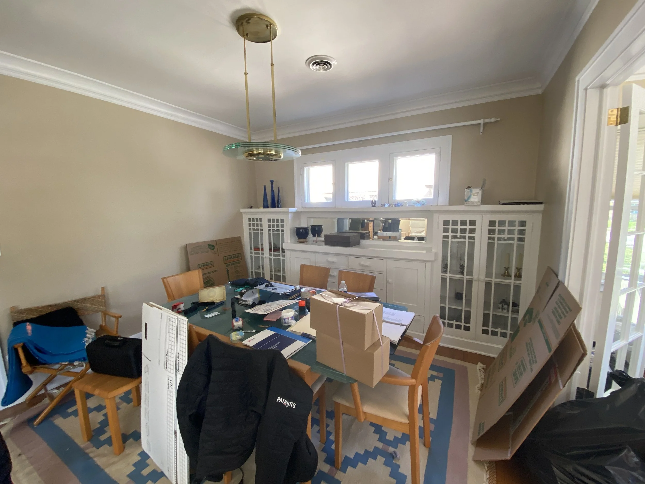 BEFORE: unstaged dining room in Minneapolis, MN
