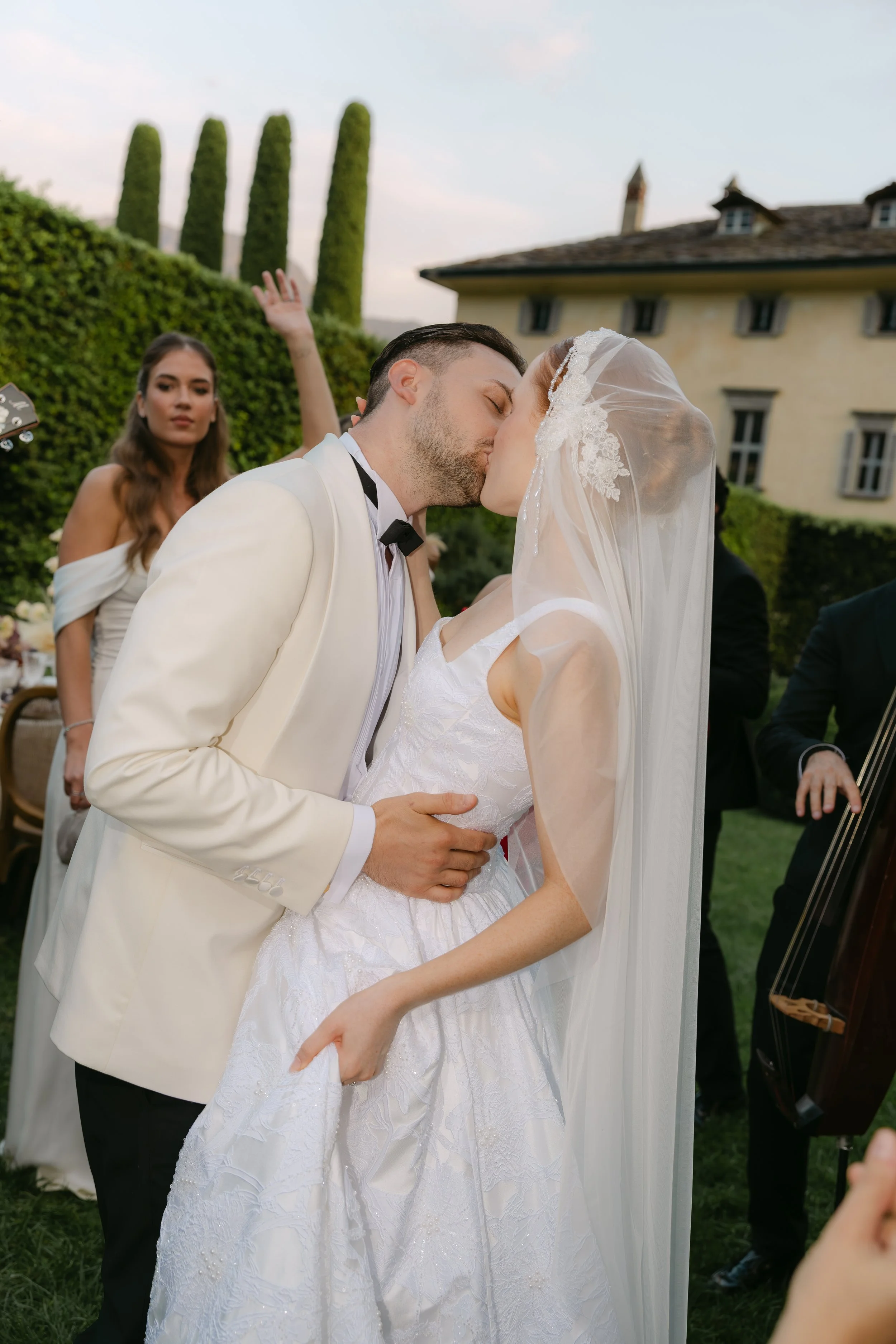 Lake Como Wedding Editorial Photographer Villa Balbiano