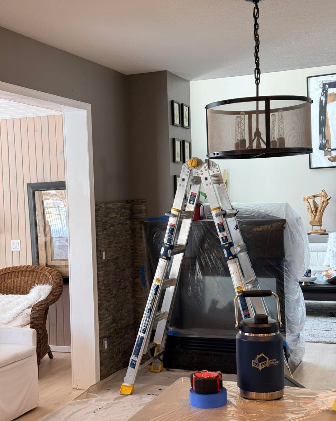 Oh, what&rsquo;s that? Just a little ceiling brightening and touch up! Feels weird being inside but I&rsquo;ll take it over -10&hellip; for now. 

#nodeckpictoday