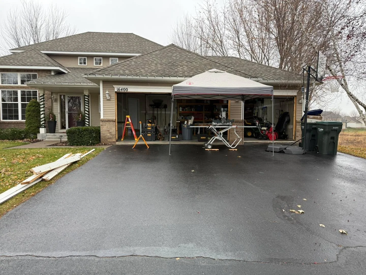 Little quick repair work before the snow started flying.  A little canopy action to stay dry-ish, worked like a champ! 

Thank you, Nate &amp; Monica for the trust in letting me repair your garage trim! 

#nodeckpictoday