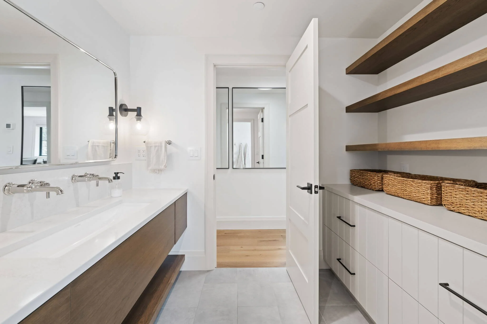 Spiller-Stairwell-02 - Battle Ground Home Additions (45).jpg