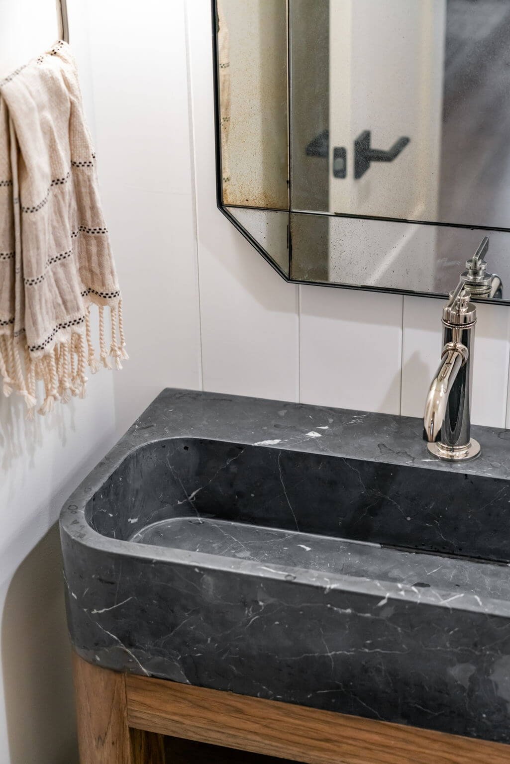 Spiller-Stairwell-02 - Battle Ground Home Additions (18).jpg