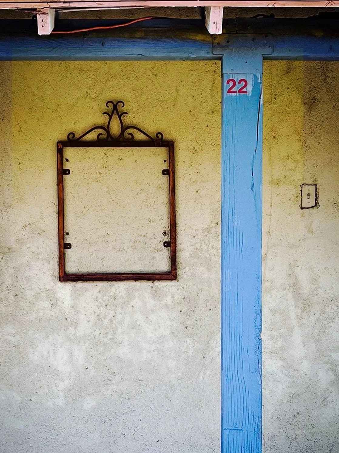 imgi_8_Tucson Empty Frame.jpg