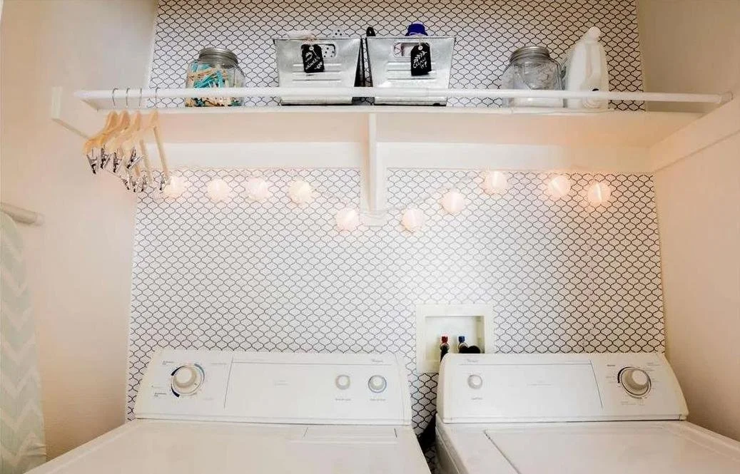 11. Laundry Closet.jpg
