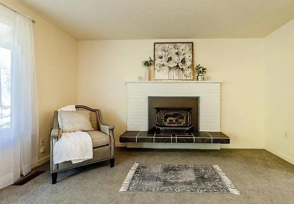 3. Living Room.jpg