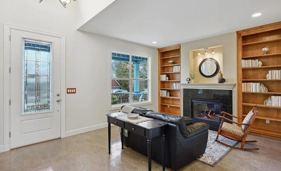 2. Sitting Room.jpg