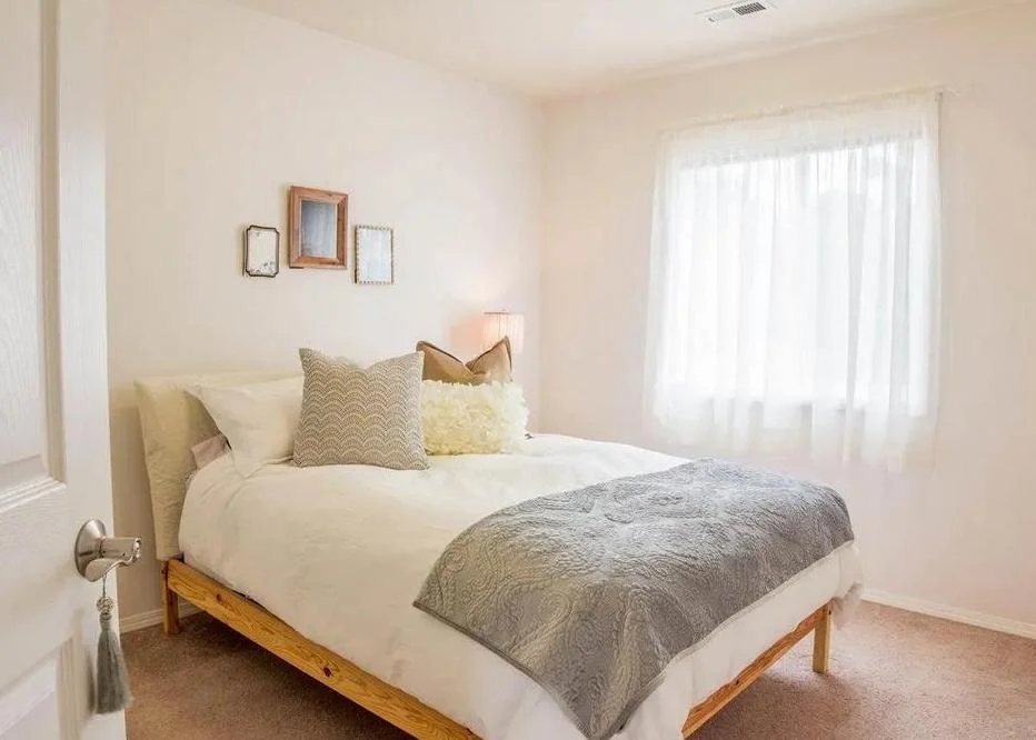 8. Back Bedroom.jpg