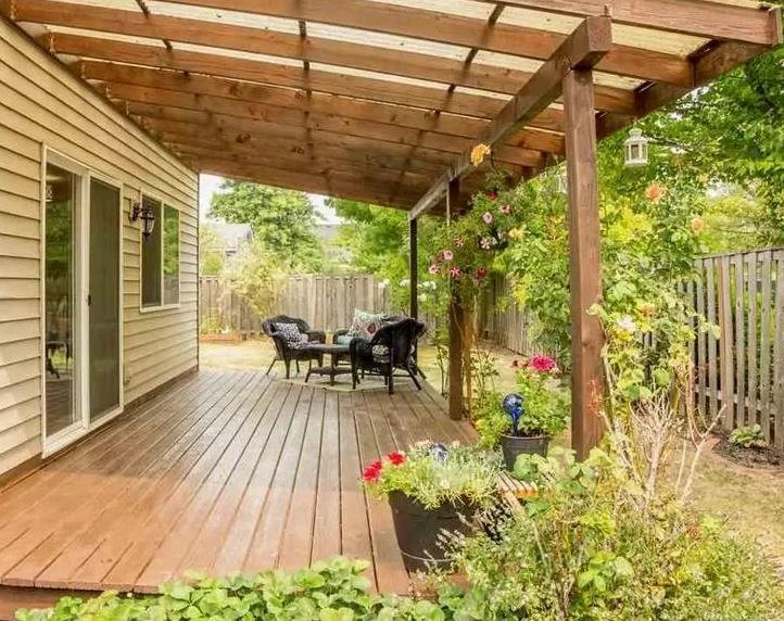 12. Back Deck.jpg