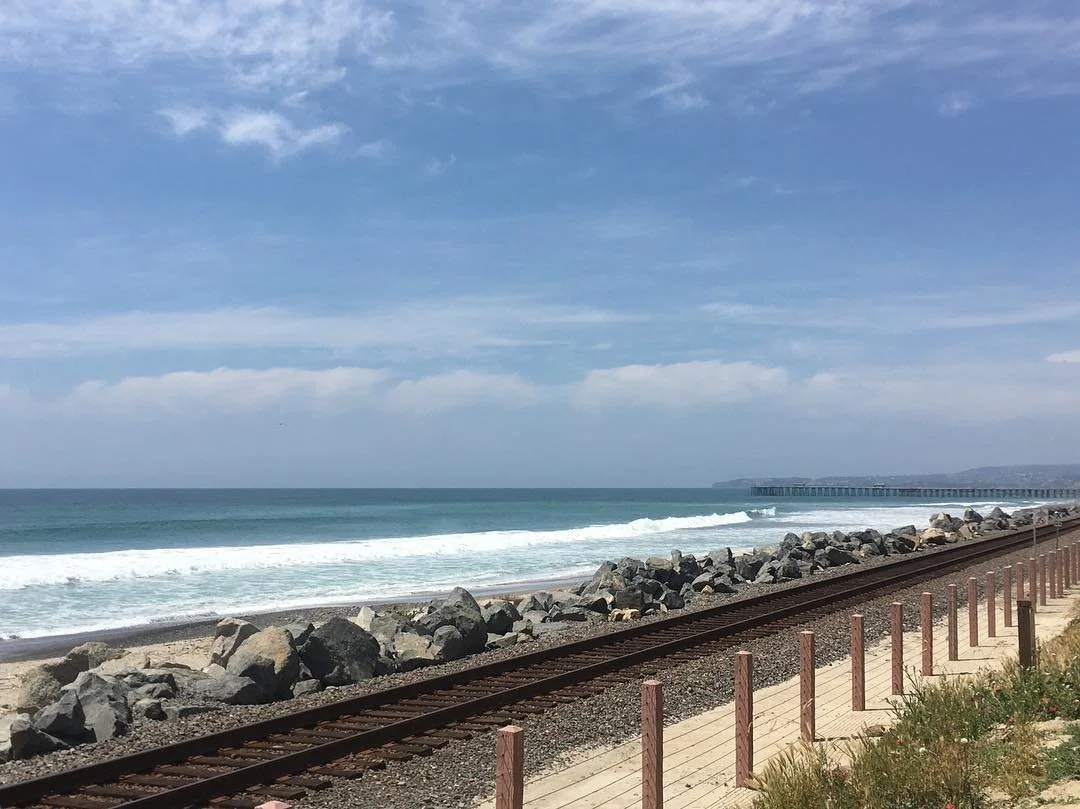 Couldn't be happier after spending the day in #sanclemente with my best friend. Eat, drink, walk, repeat 👍 #sanclementebeach #sanclementepier #california #canyoubelievenofilter #nofilter #traintracks #tracks #cameraphone #travel #femaletraveler #pho