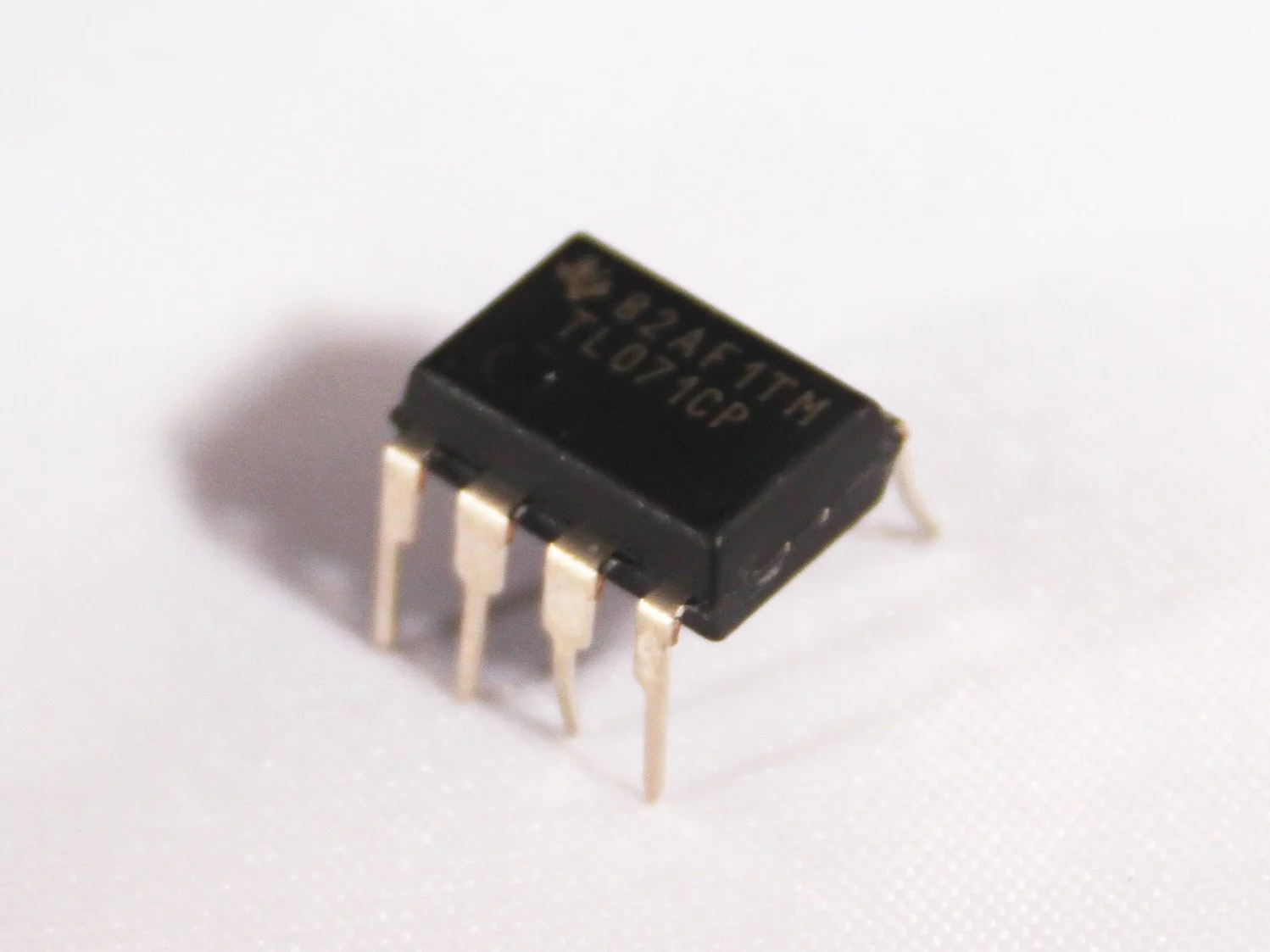 IC TL071 8 PIN