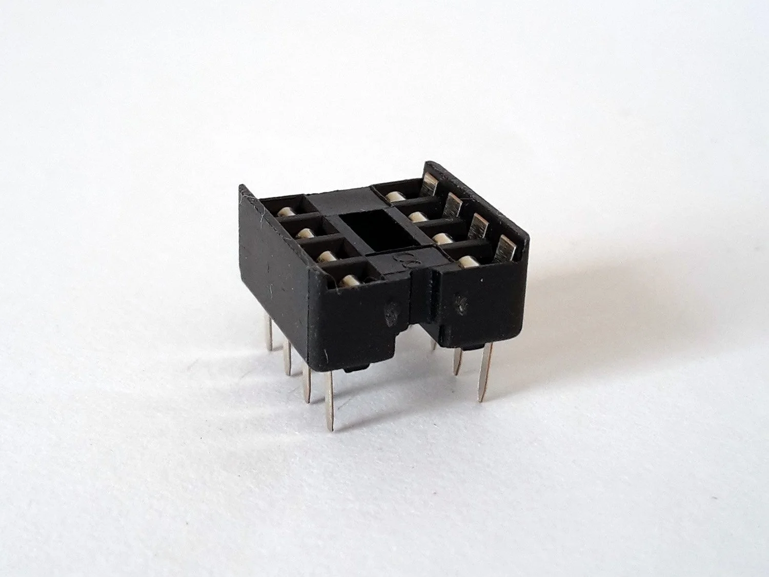 IC SOCKET 8 PIN